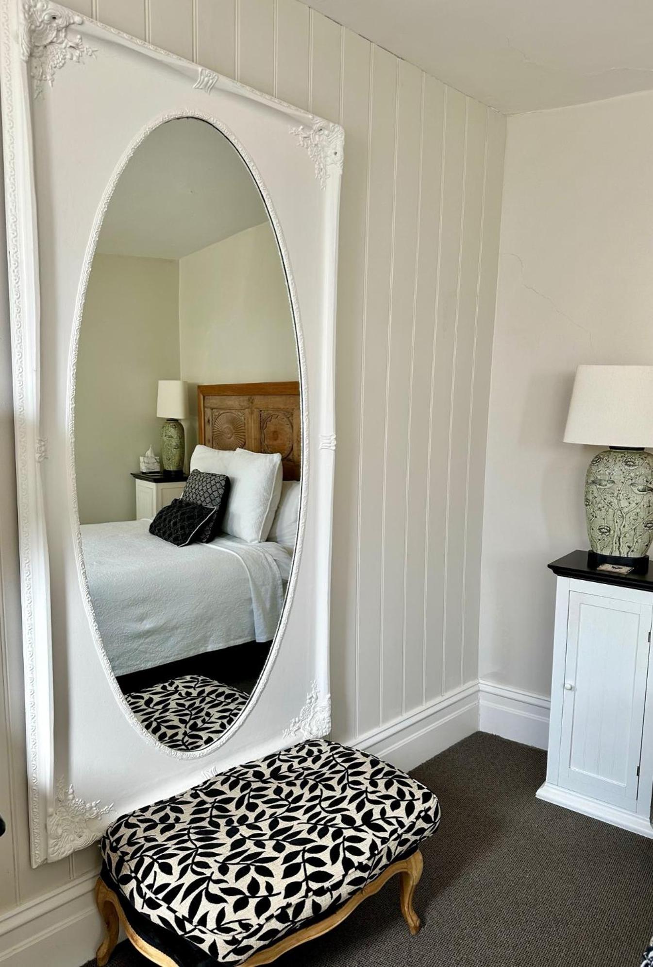Captains Retreat Apartments and Cottages