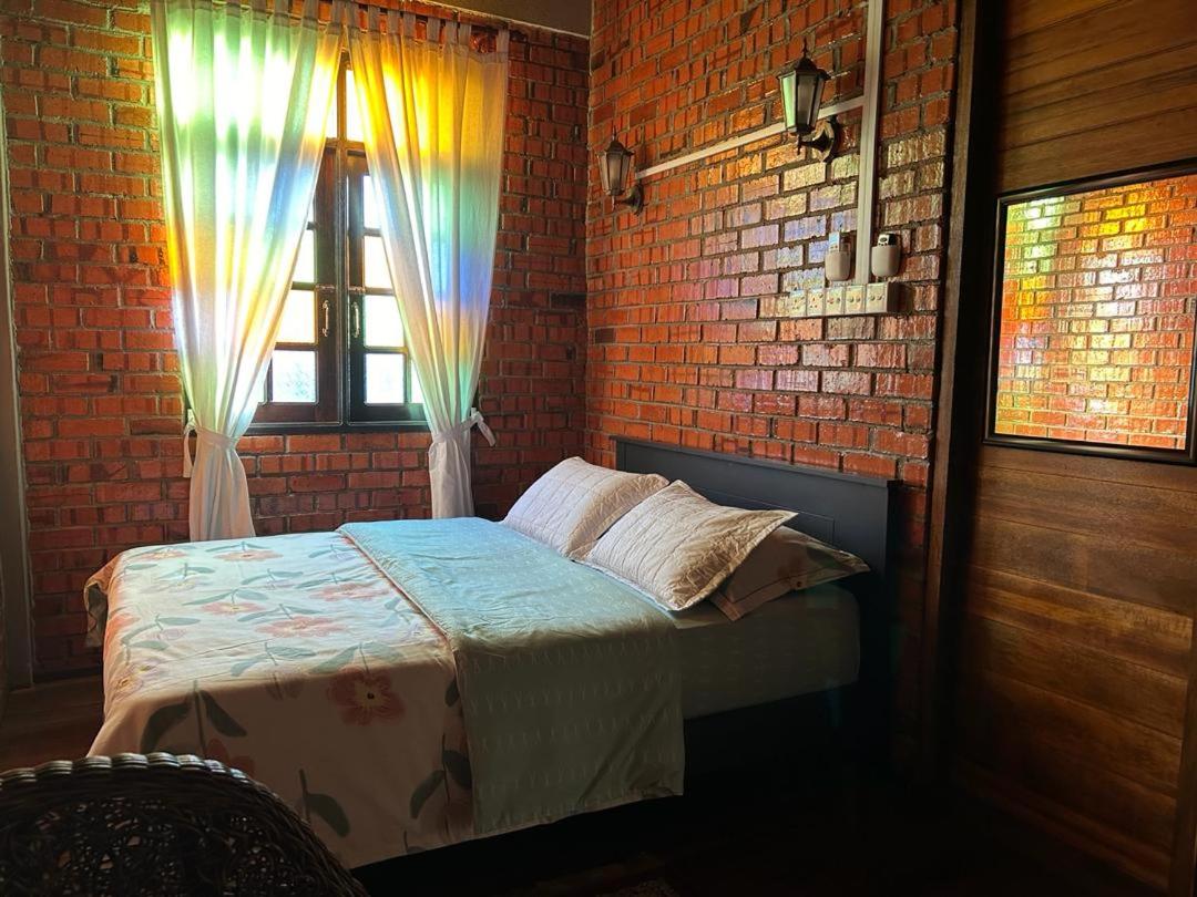 NASHQUE HOMESTAY