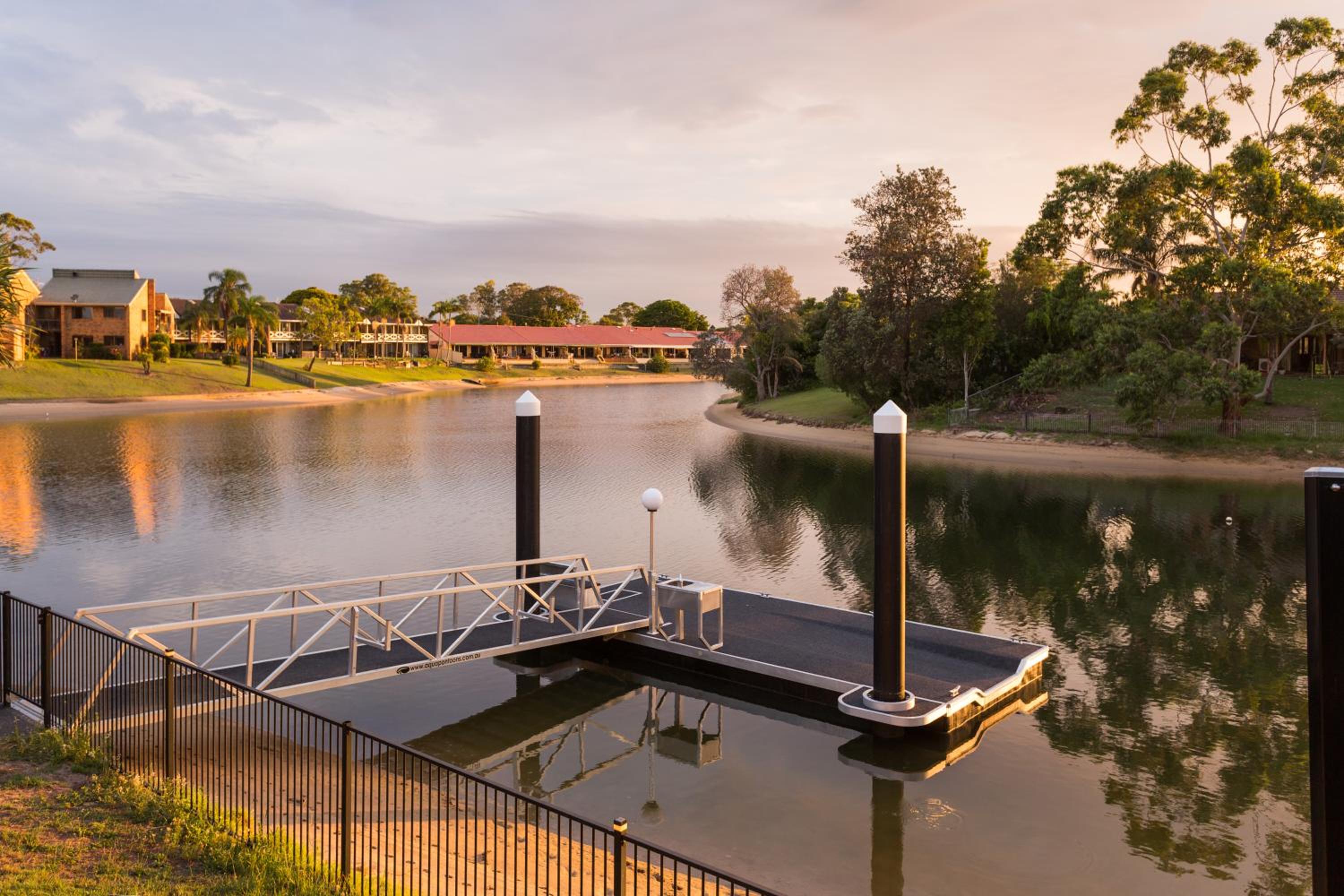 Reflections Broadbeach- Heated Pool! Complete Waterfront Entertainer with Huge Deck, Pool Table and Pontoon