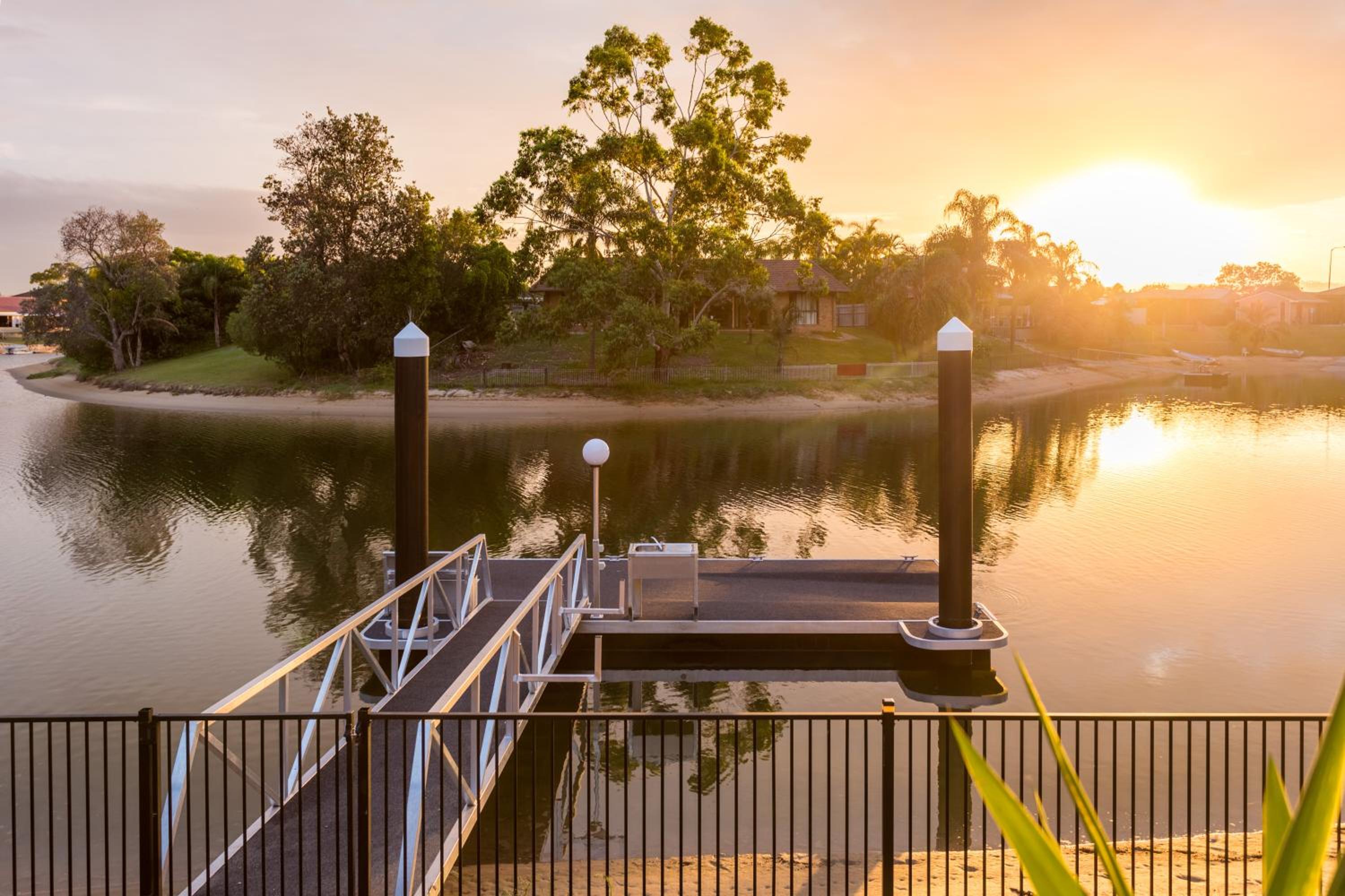 Reflections Broadbeach- Heated Pool! Complete Waterfront Entertainer with Huge Deck, Pool Table and Pontoon