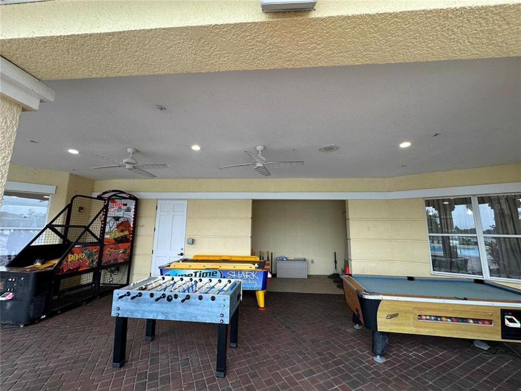 Stylish Vista Cay Poolside Escape Next to Pool Near all Theme Parks walk to the Convention Center and Int'l Drive