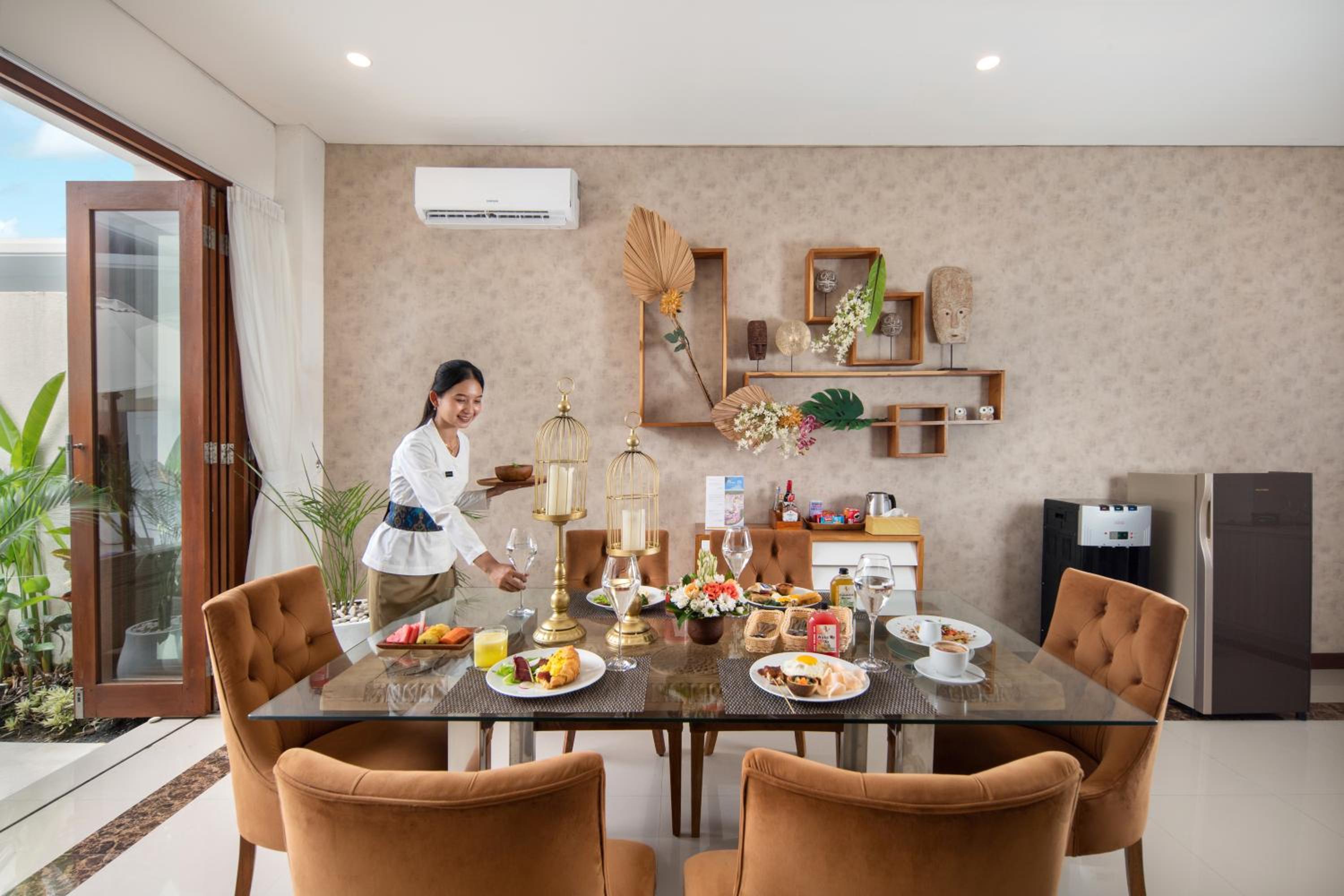 The Luxury Collection, Monaco Blu 6