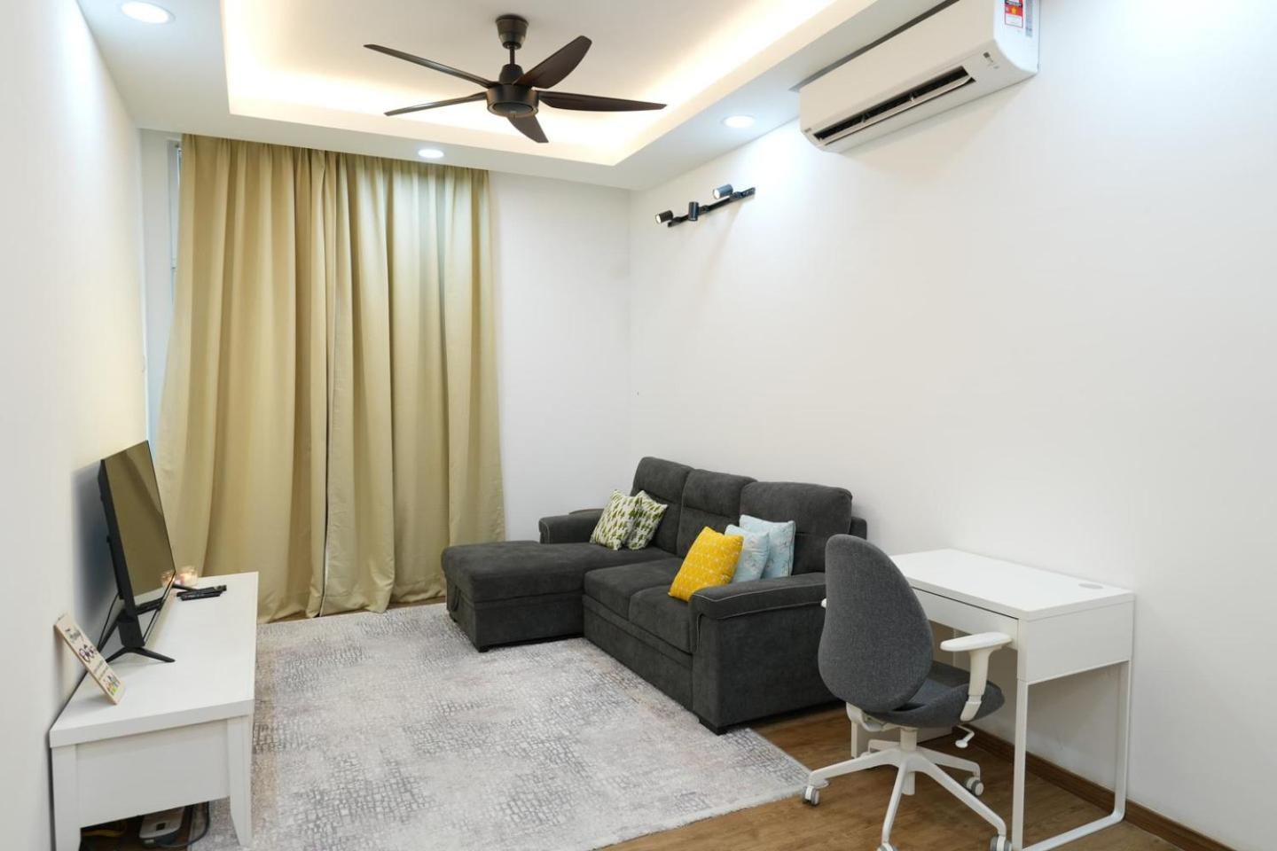 Flat in Cyberjaya 2R 2BR 5 mins driving to Tamarind Square photo 5