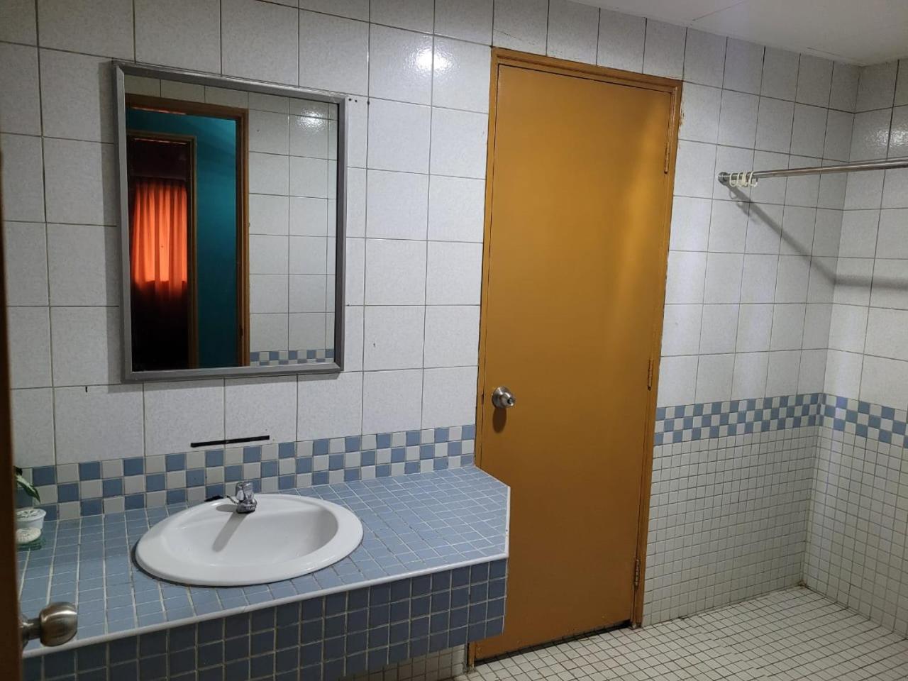 SEA BREEZE VACATION HOME photo 7