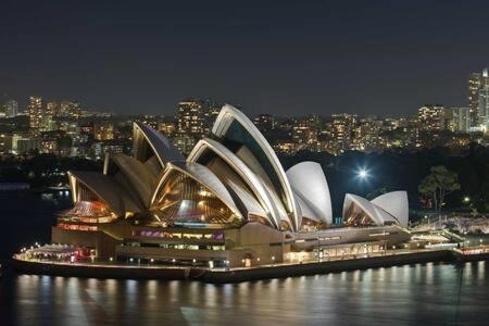 A Comfy Studio for 5 Next to Darling Harbour
