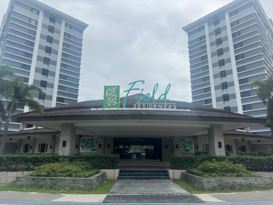 Field Residences - Reina Suites view 4