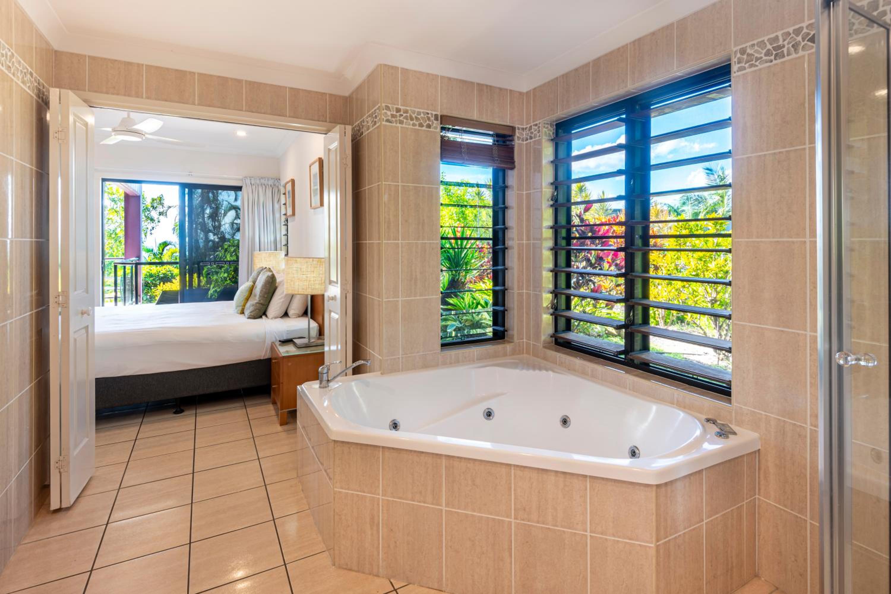 Anchorage Apartments on Hamilton Island by HIHA