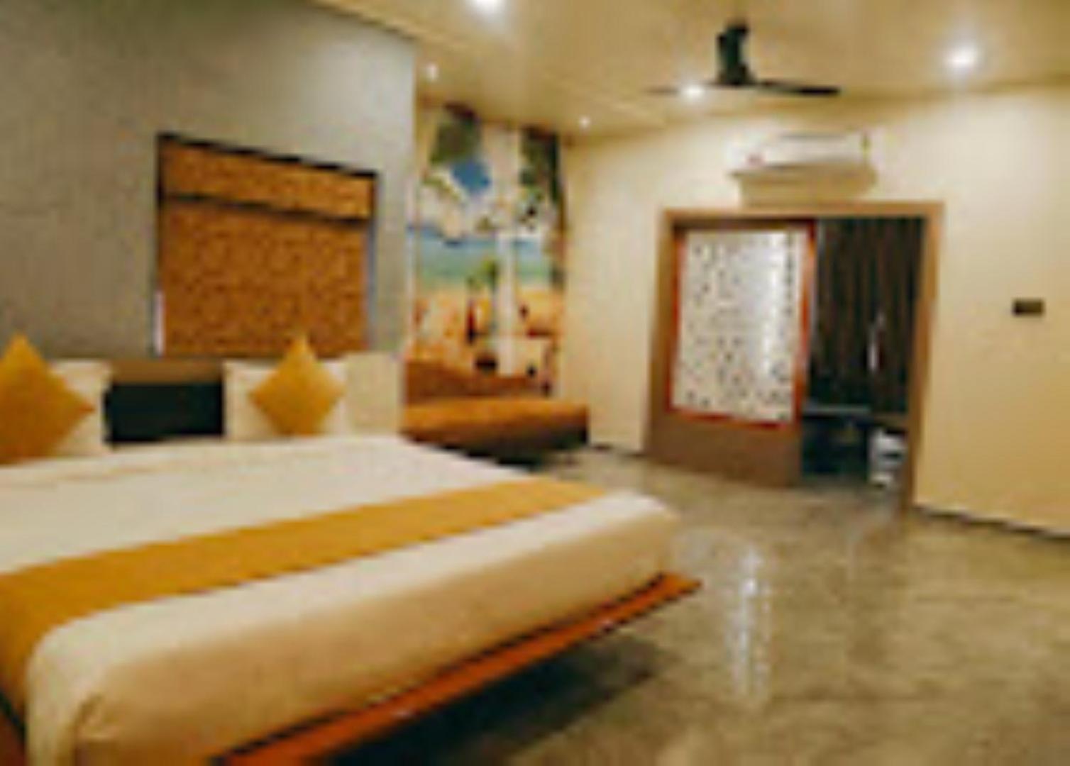 Hotel Riverfront , Prabhas Patan
