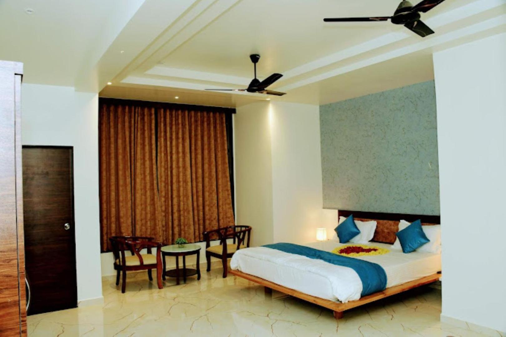 Hotel Riverfront , Prabhas Patan