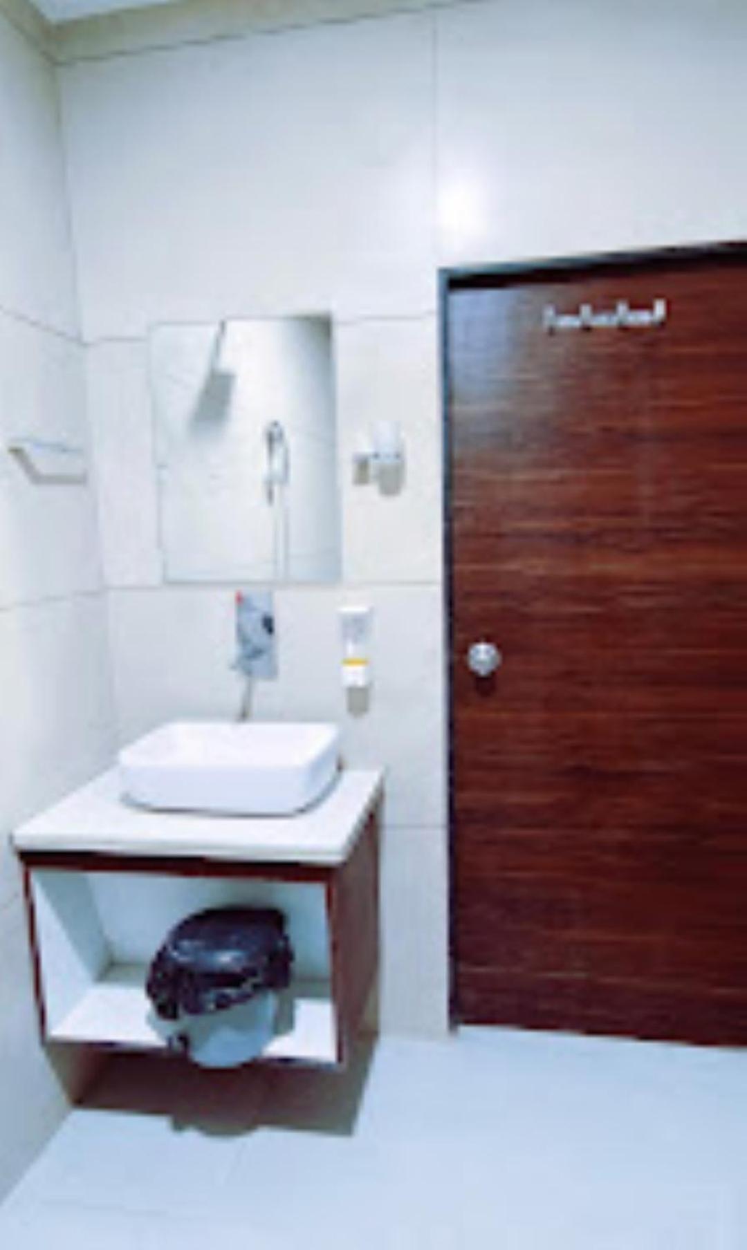 Hotel Riverfront , Prabhas Patan