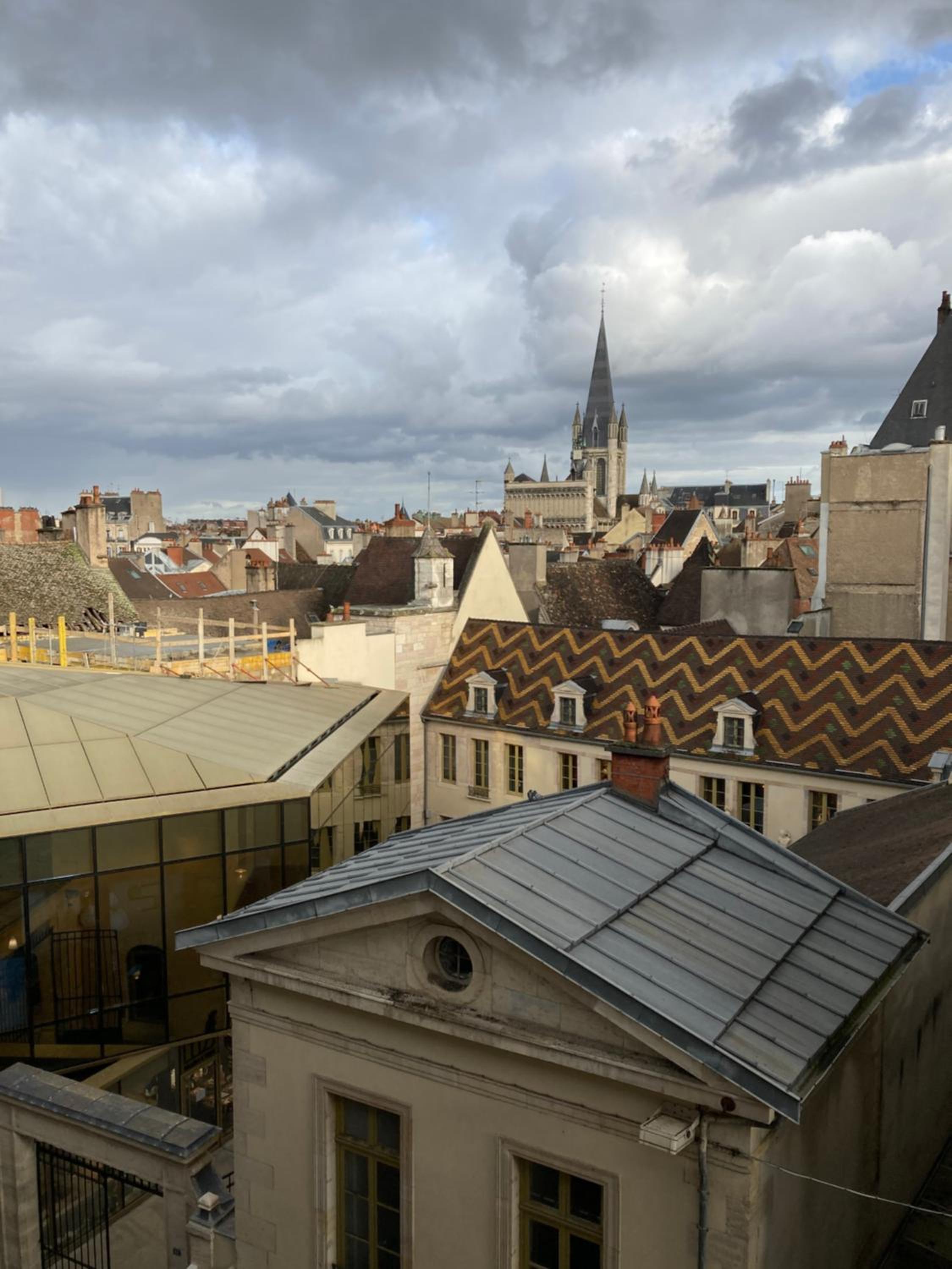 Studio Lumineux, Coeur De Ville