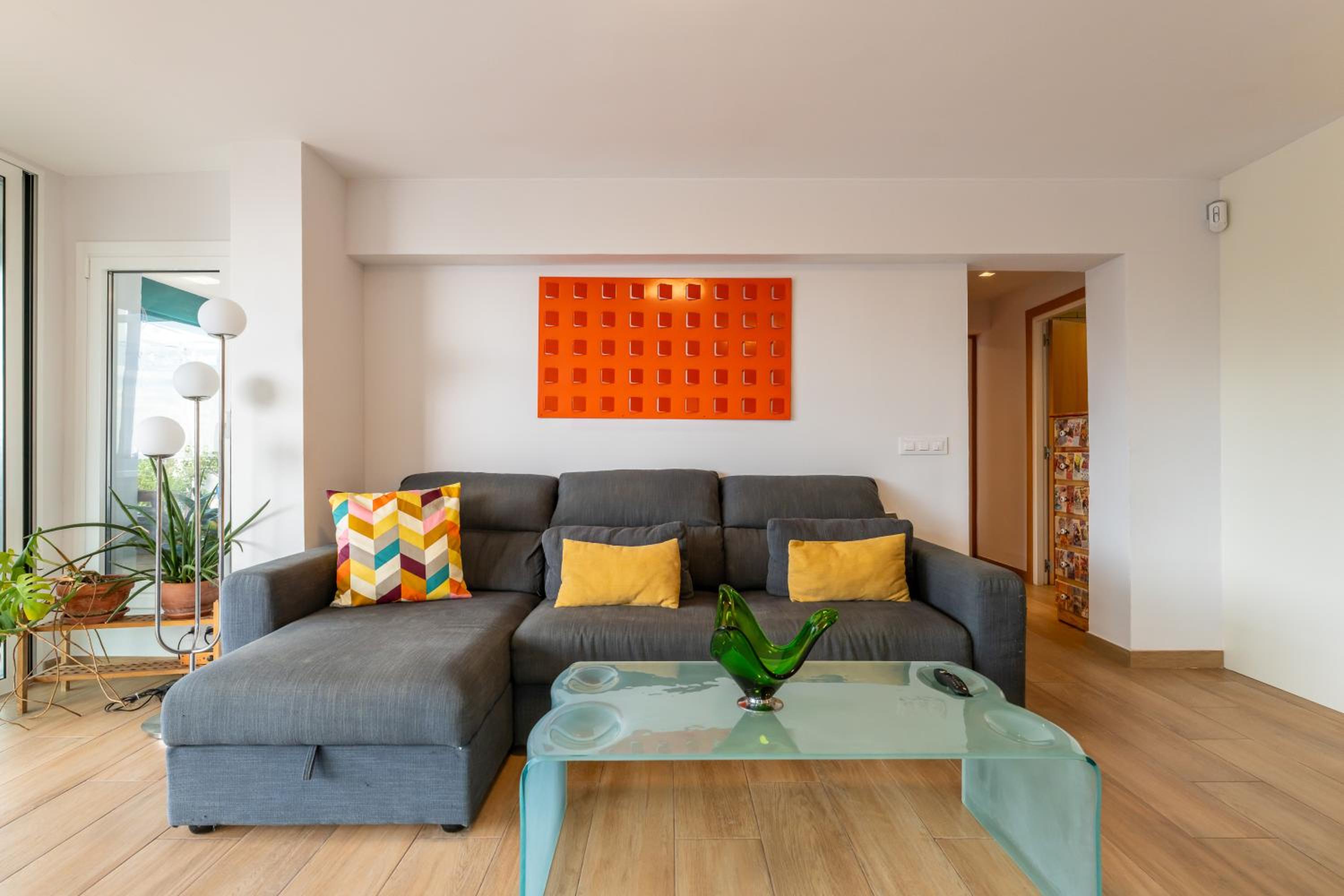 Luxury Designer Beach Front Two Bedroom Apartment en Salou — other