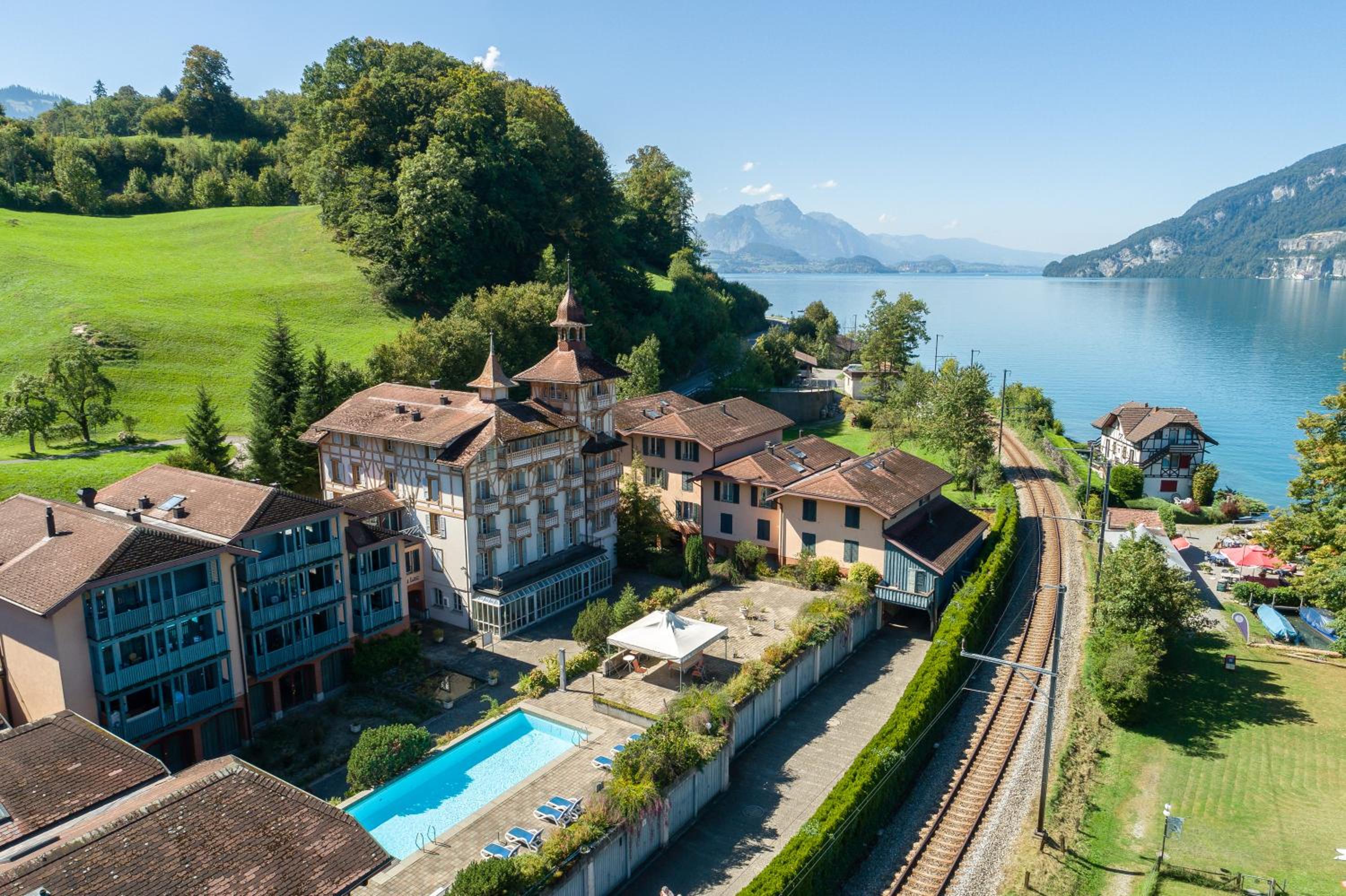 Bijou du Lac - mit Pool und Privatstrand