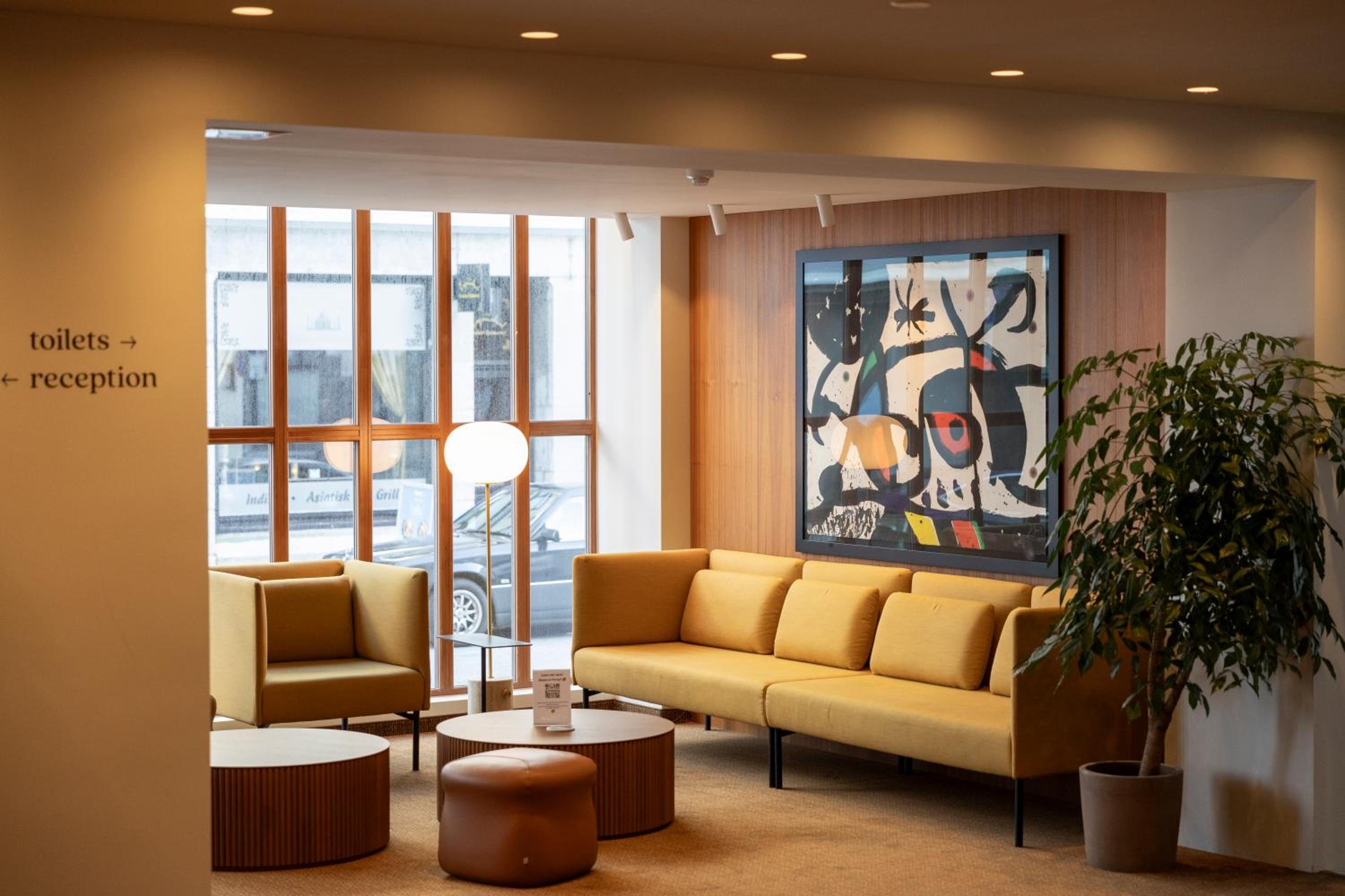 Alesund Vacations - Hotel Noreg - Property Image 1