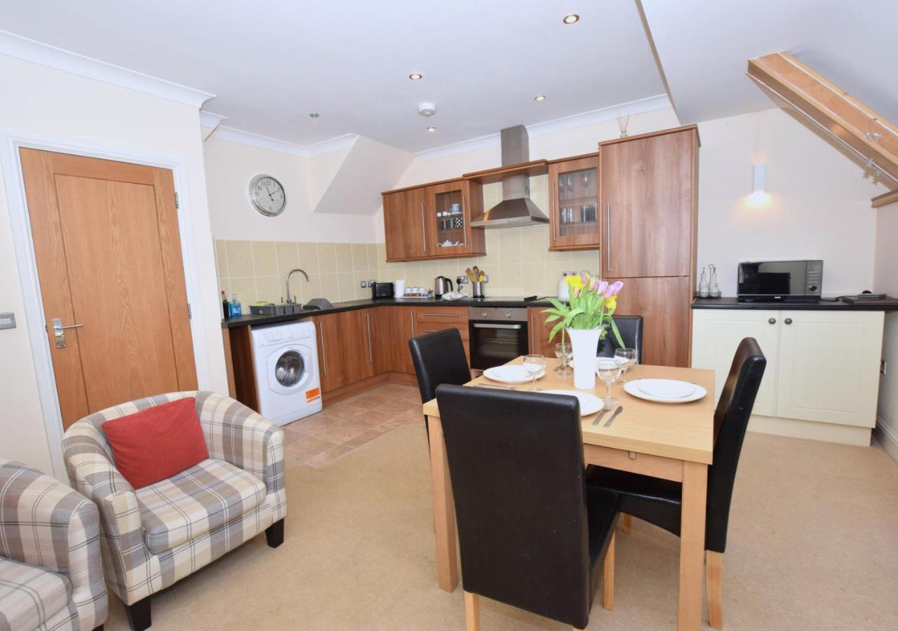 2 Bed in Lynton oc-chap view 4