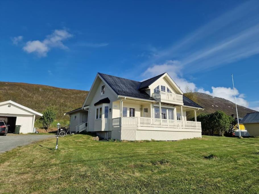 Blabergan Lodge in the Lyngen Alps