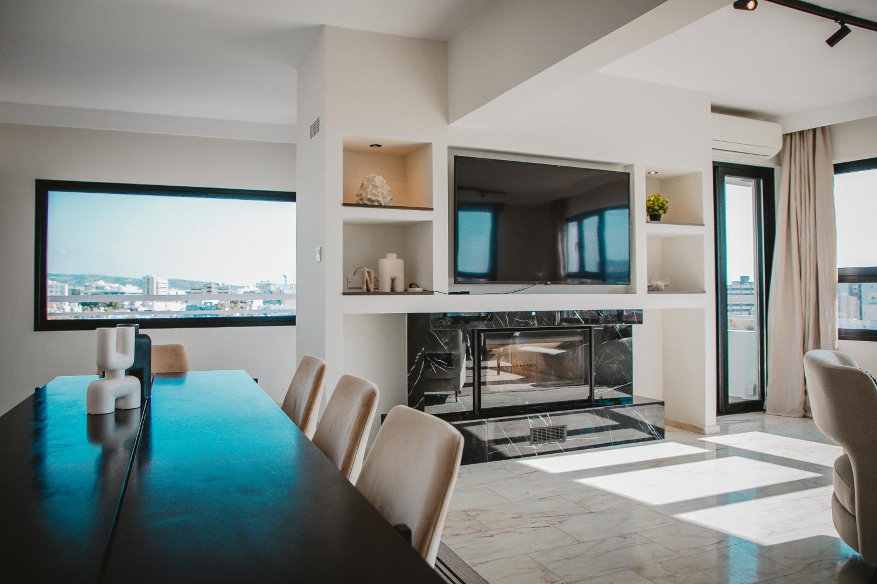 Phaedrus Living City Center Sky Penthouse