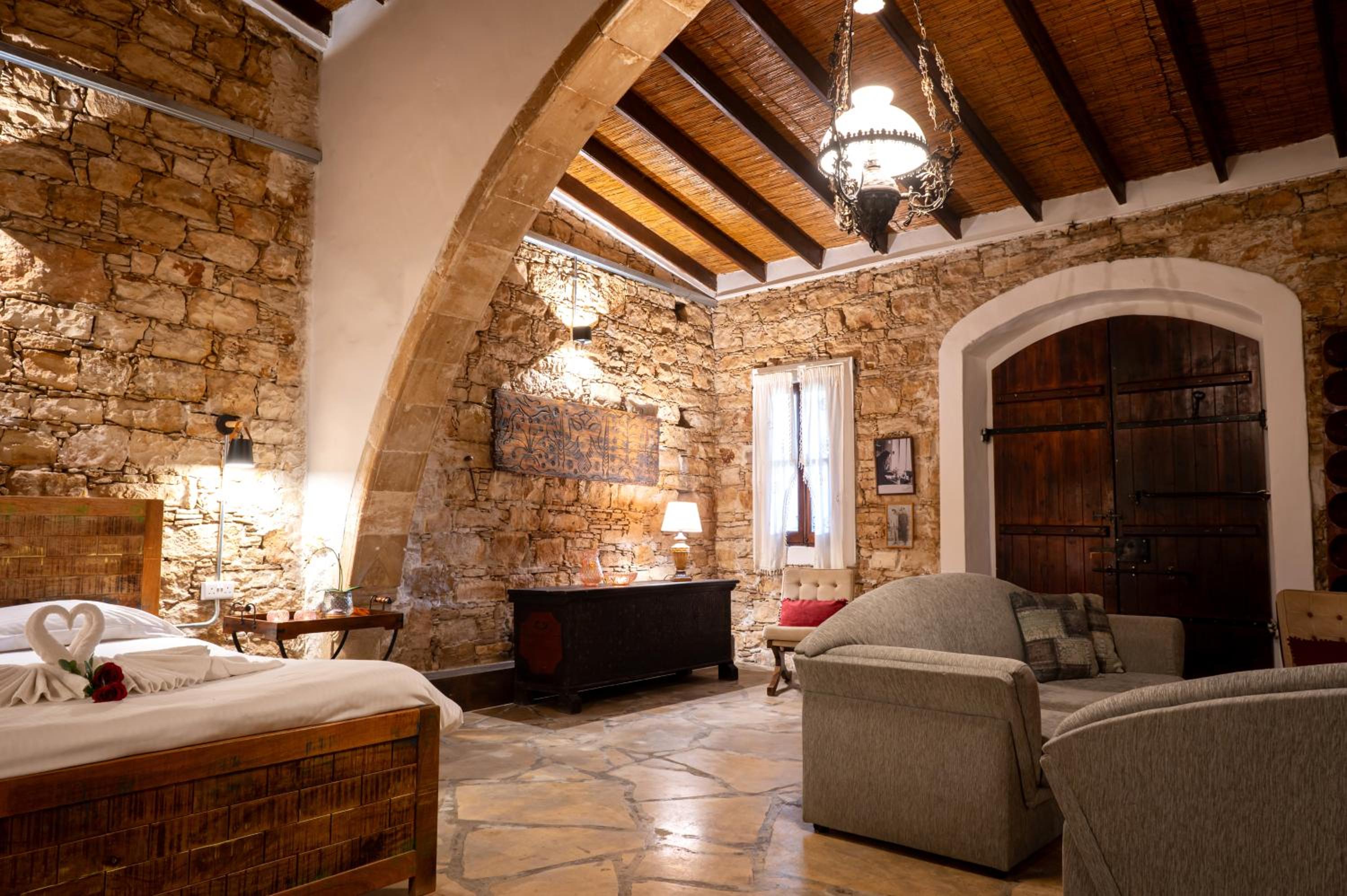 Oinoessa Traditional Boutique Guest Houses
