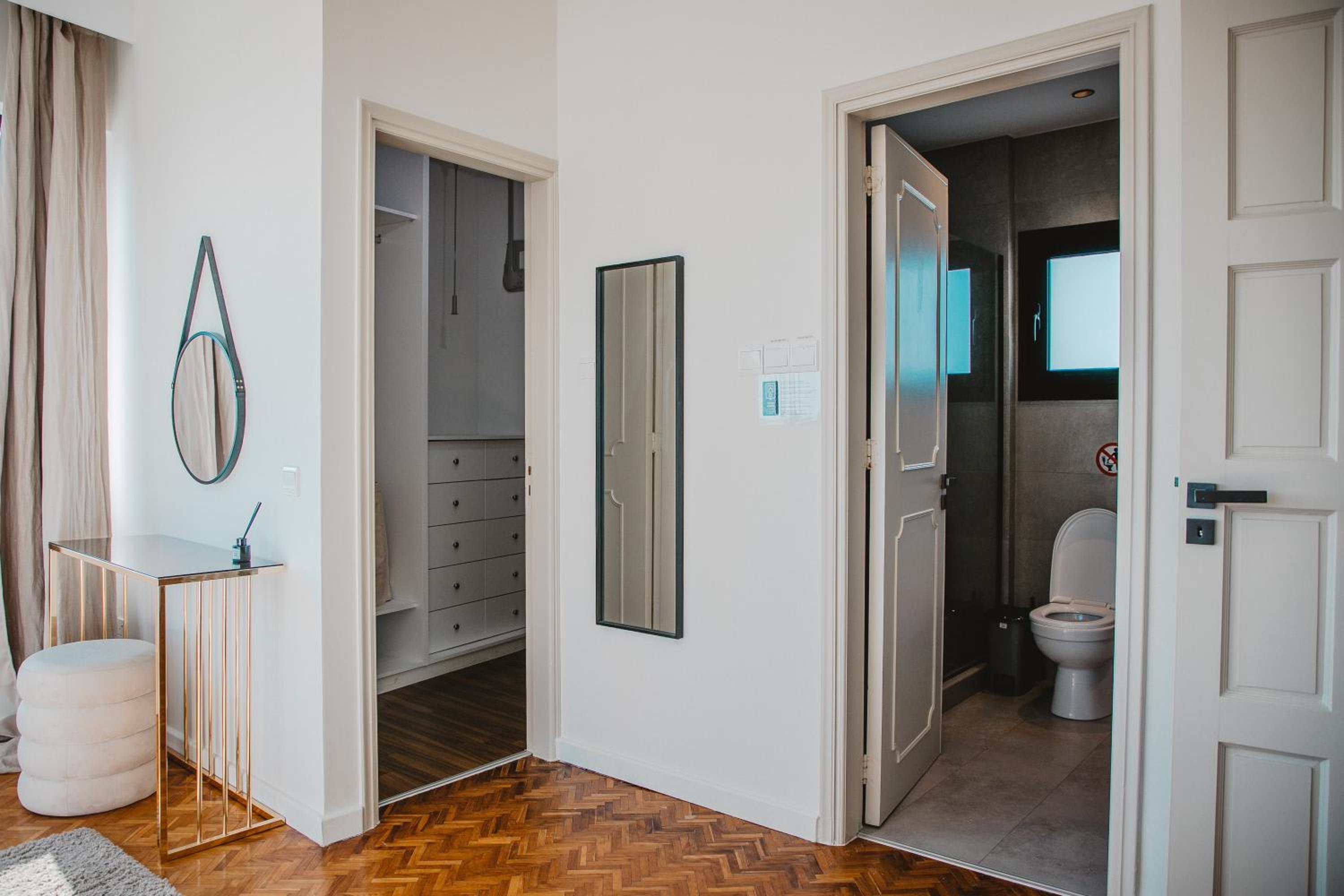 Phaedrus Living City Center Sky Penthouse