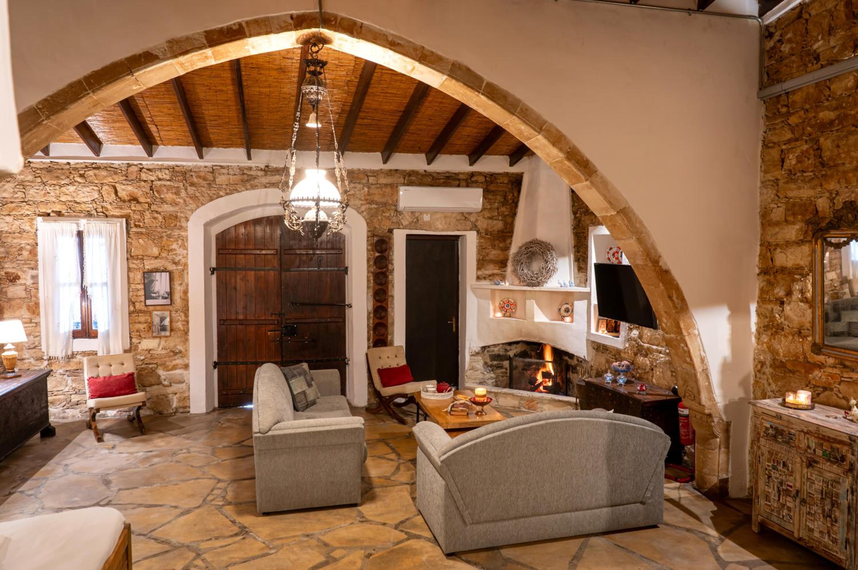 Oinoessa Traditional Boutique Guest Houses