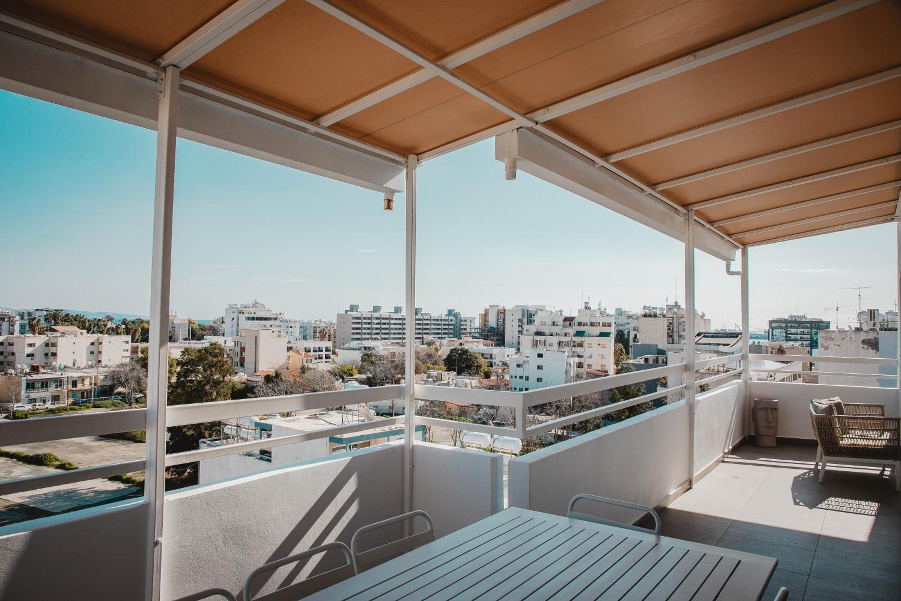 Phaedrus Living City Center Sky Penthouse
