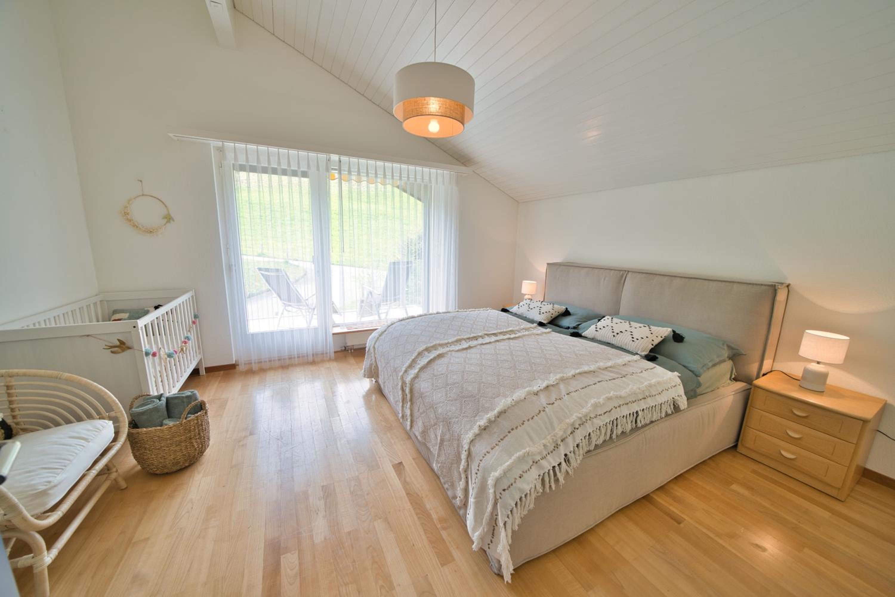 Dreamview Retreat - Breathtaking Lake Views
