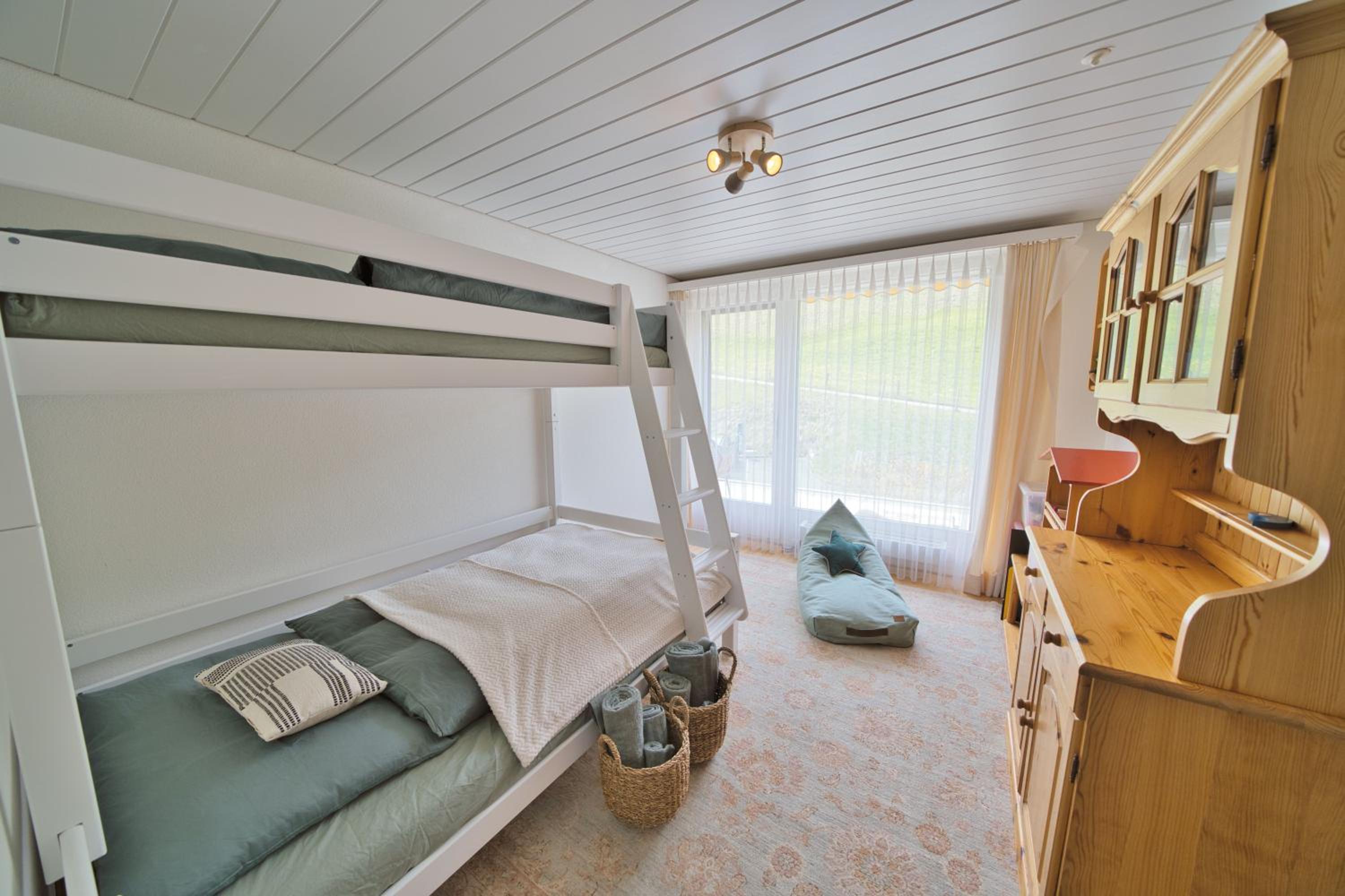 Dreamview Retreat - Breathtaking Lake Views