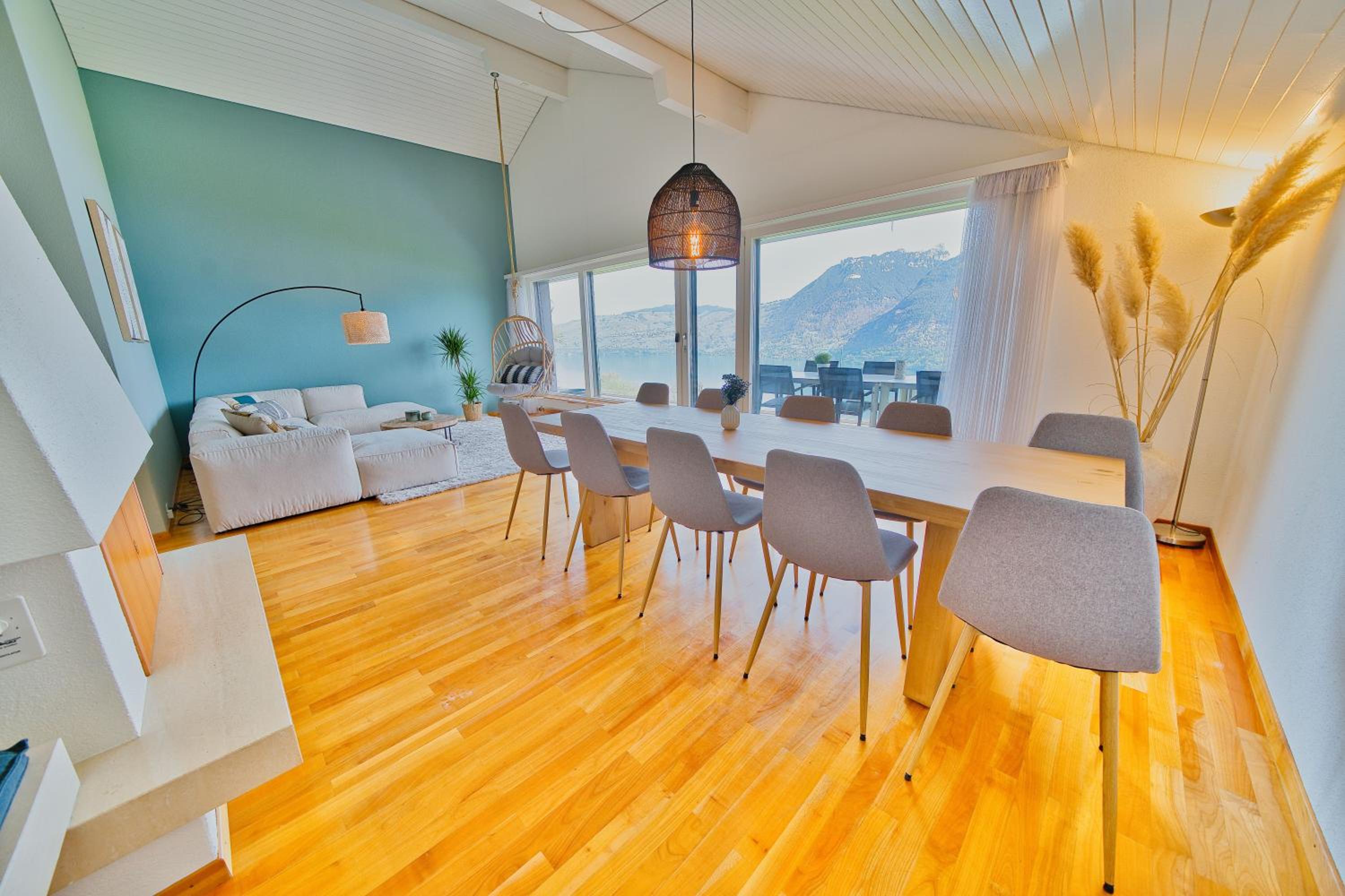Dreamview Retreat - Breathtaking Lake Views