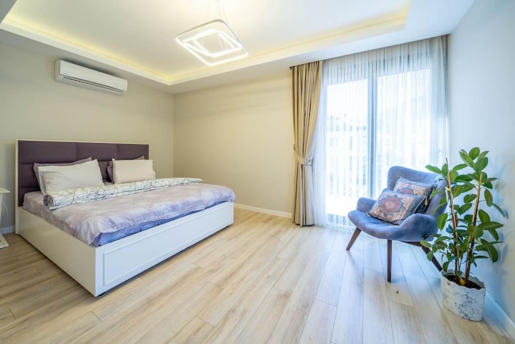 Villa Paris view 3