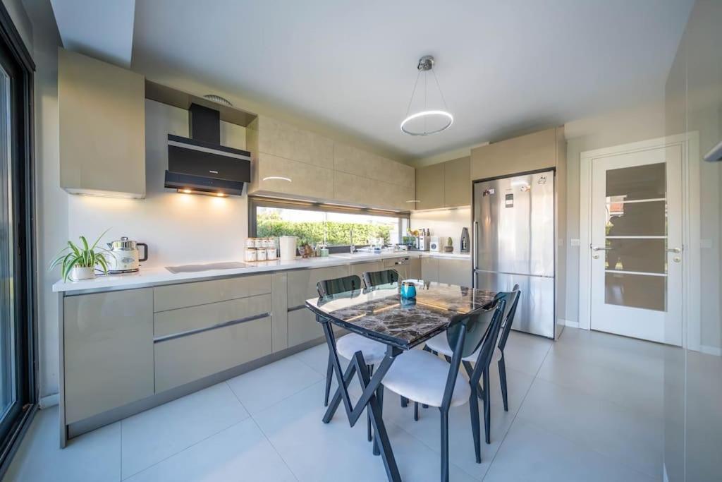 Villa Paris view 5