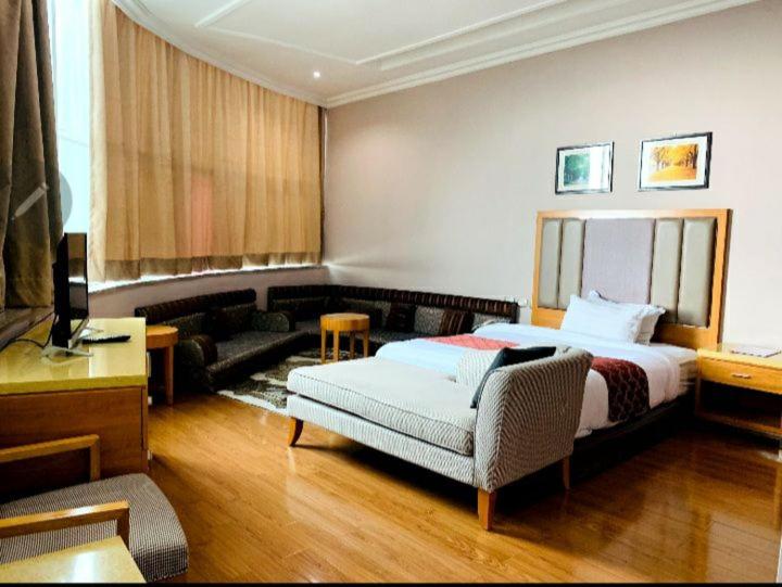 New Day Hotel