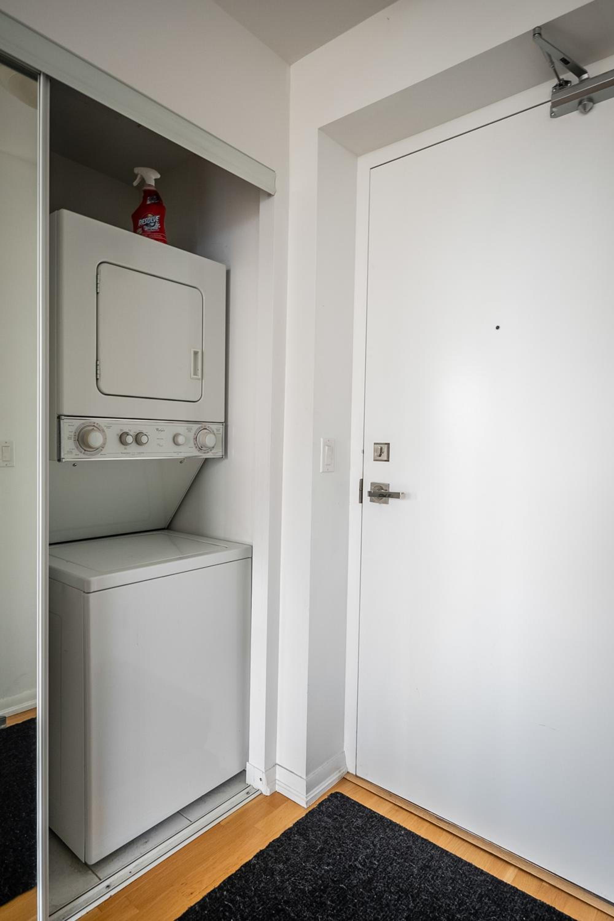 Globalstay. Burano Condos in Downtown Toronto