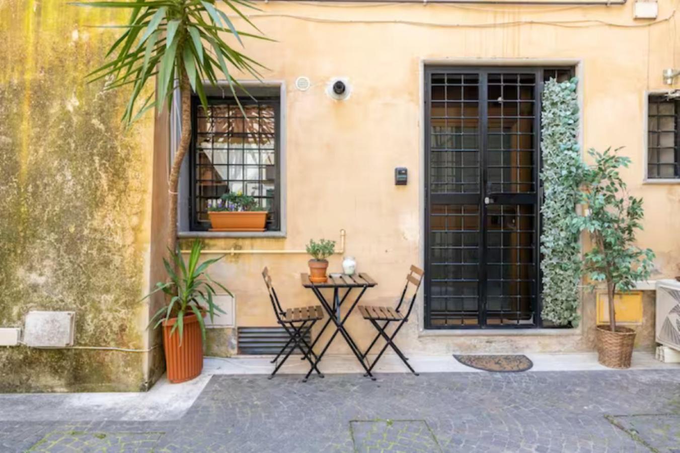 The Burgundy Nest Apartment Campo de' Fiori