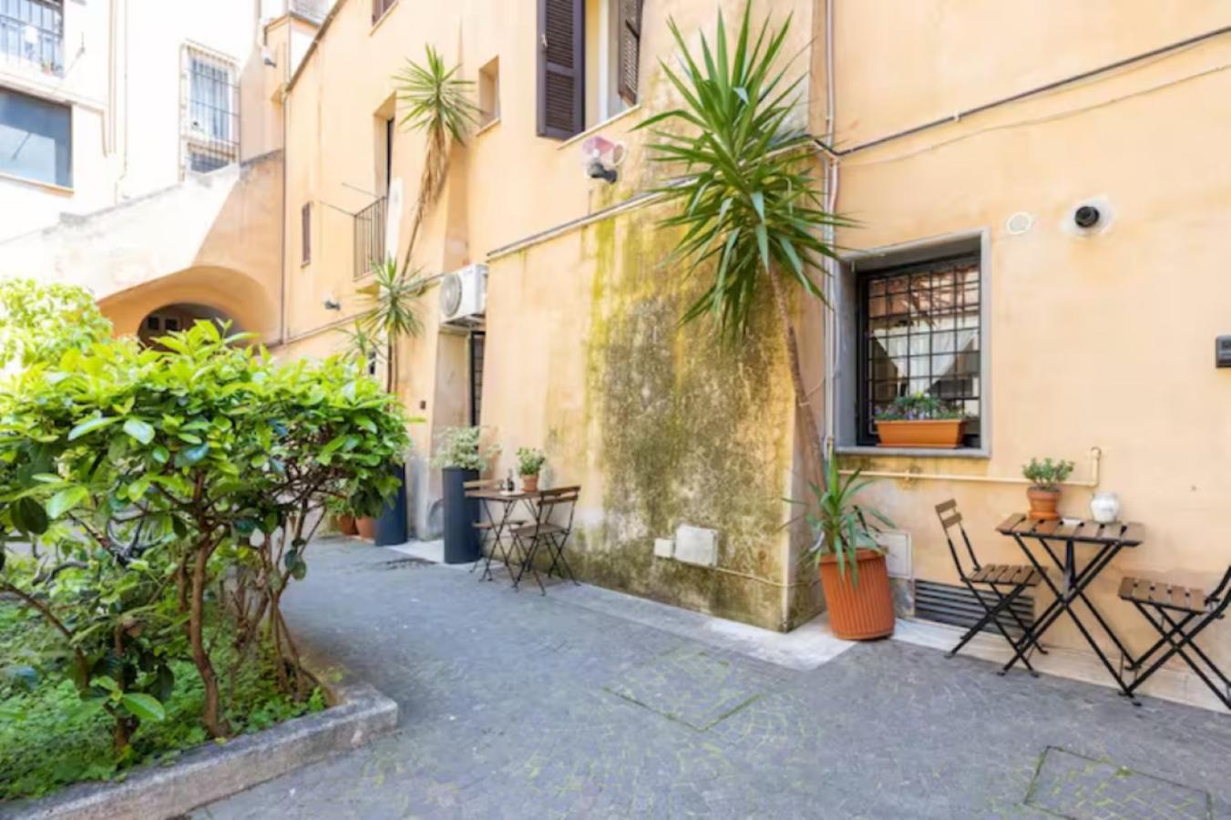 The Burgundy Nest Apartment Campo de' Fiori