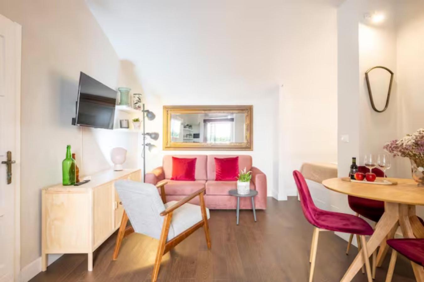 The Burgundy Nest Apartment Campo de' Fiori