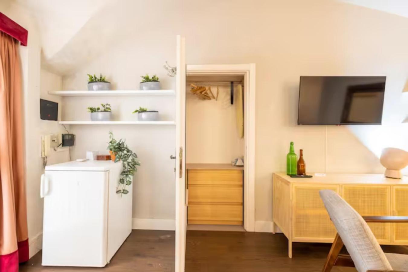 The Burgundy Nest Apartment Campo de' Fiori