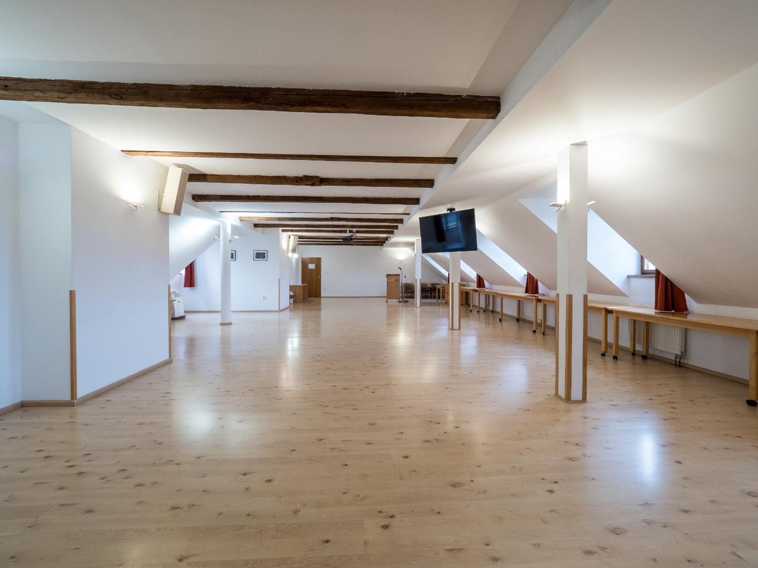 Klášter Hejnice - vzdělávací, konferenční a poutní dům