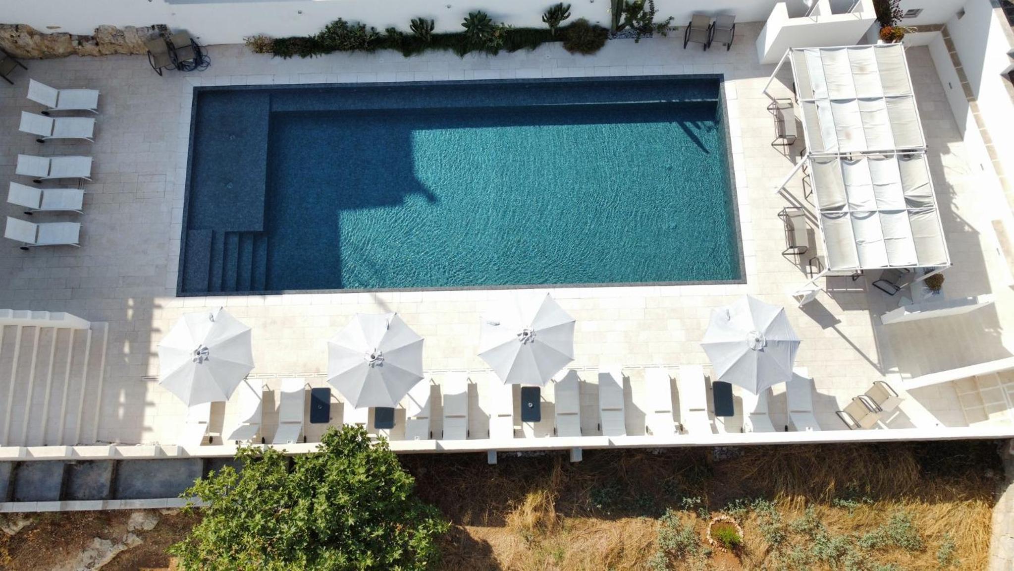 Zahra Superior Suite with private pool photo 3