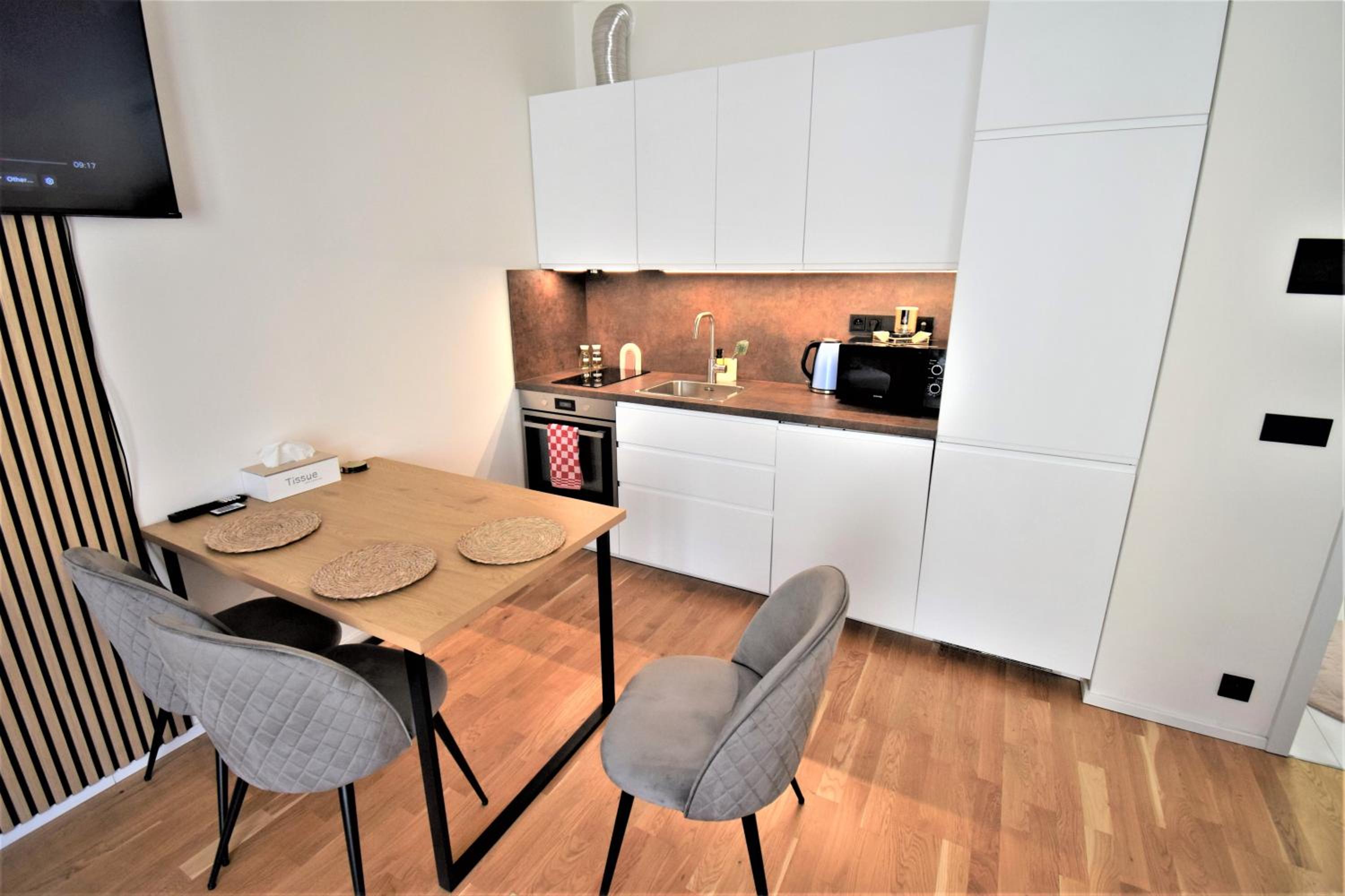 Jasminn Apartments
