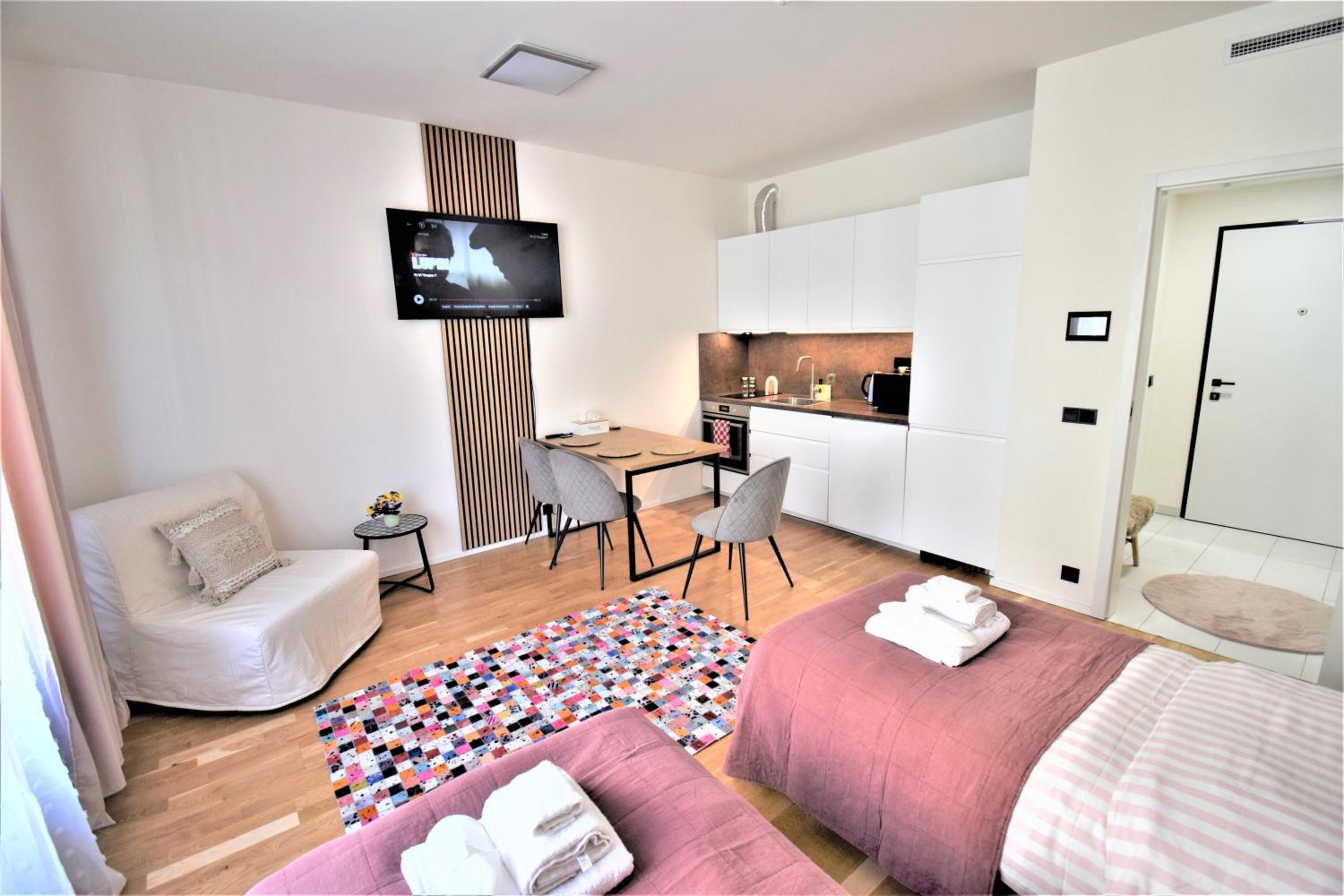 Jasminn Apartments