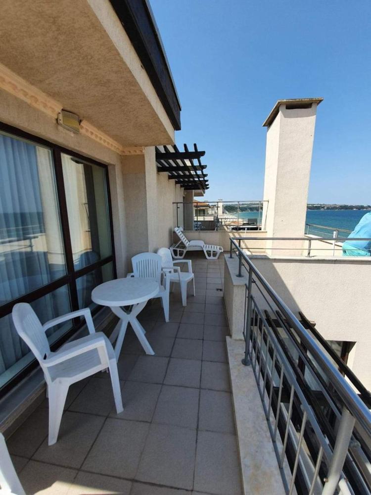 Apartment with Sea View in Obzor Beach