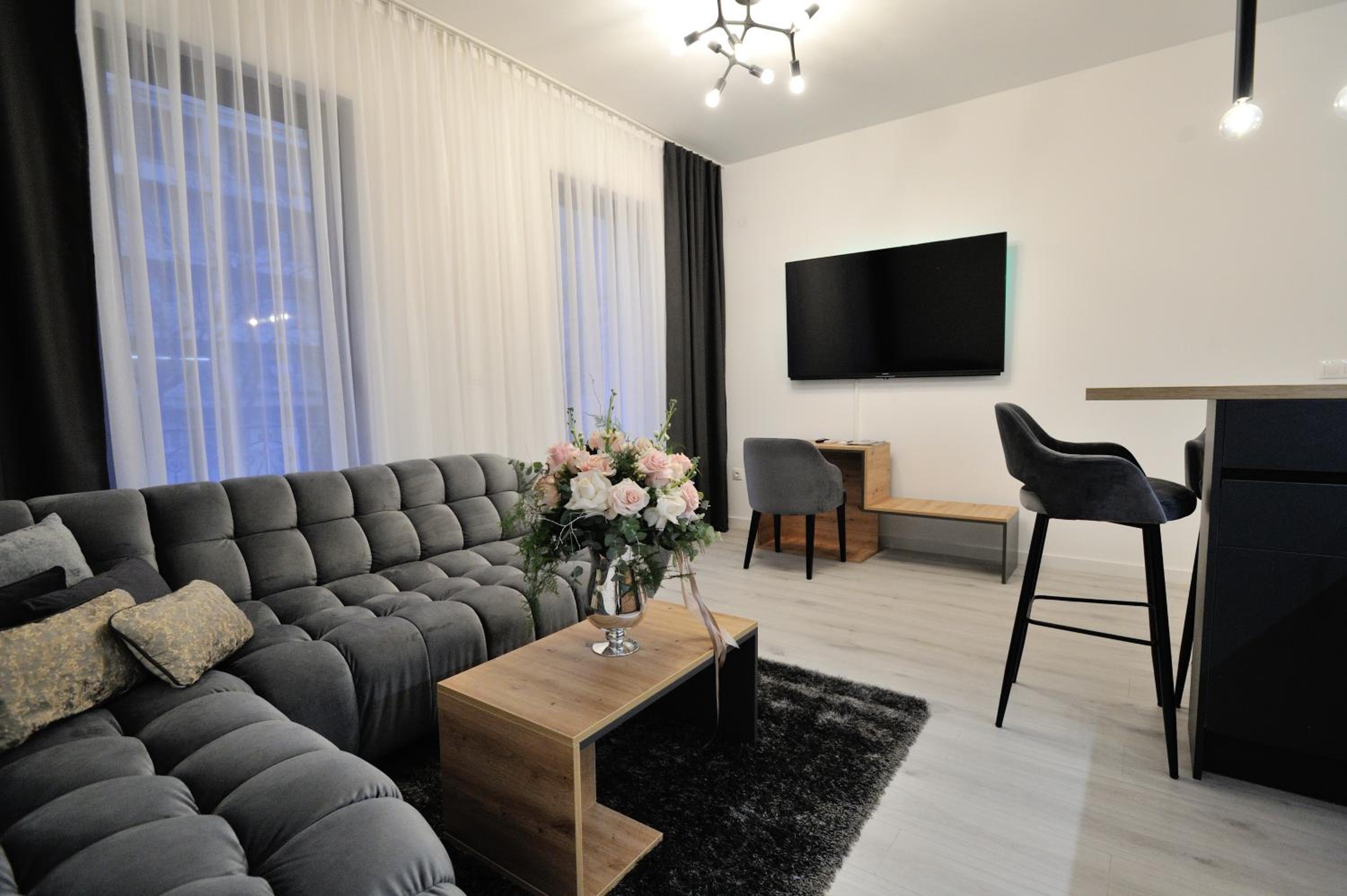 Solaris Apartments - free parking