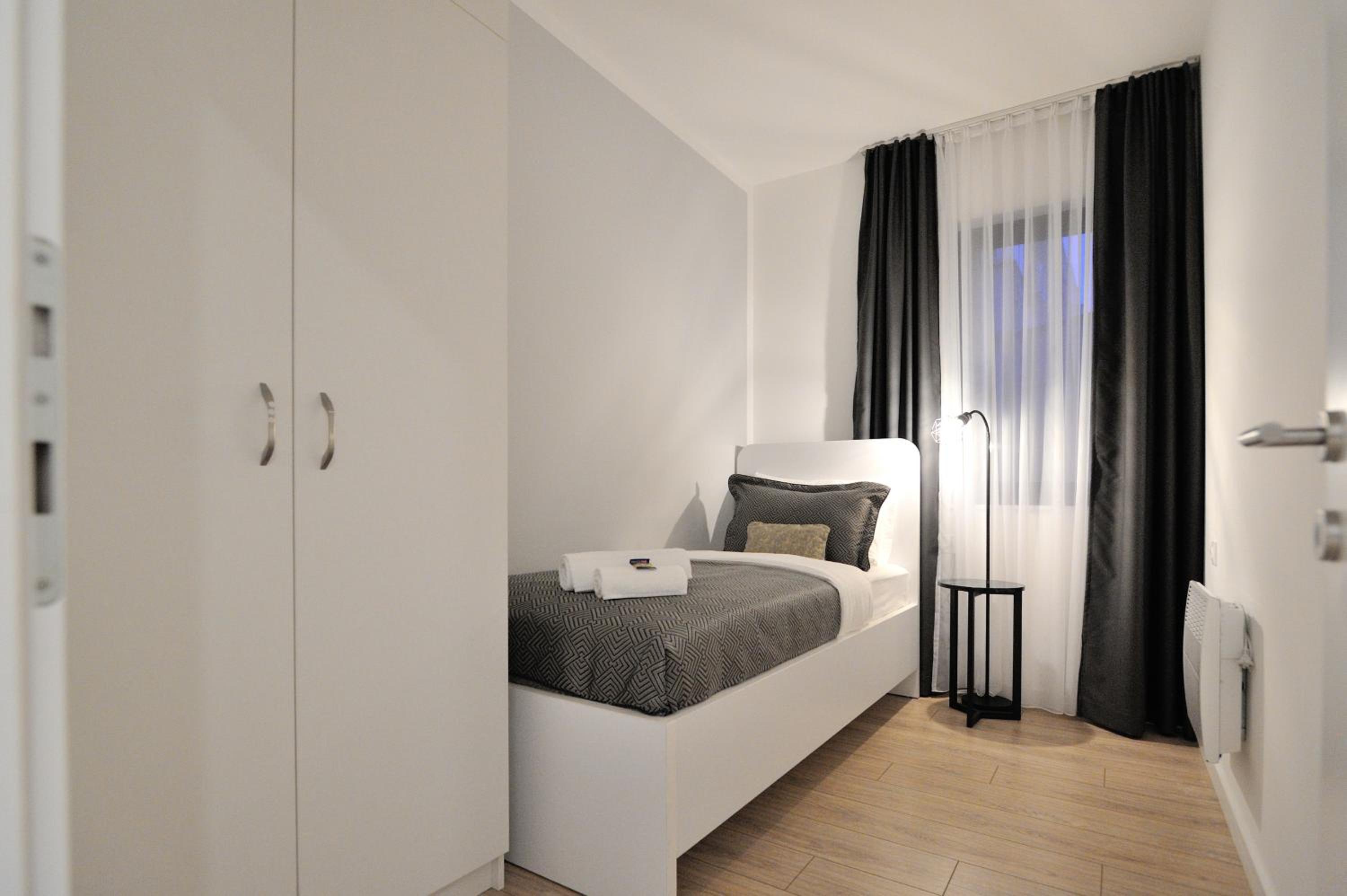 Solaris Apartments - free parking