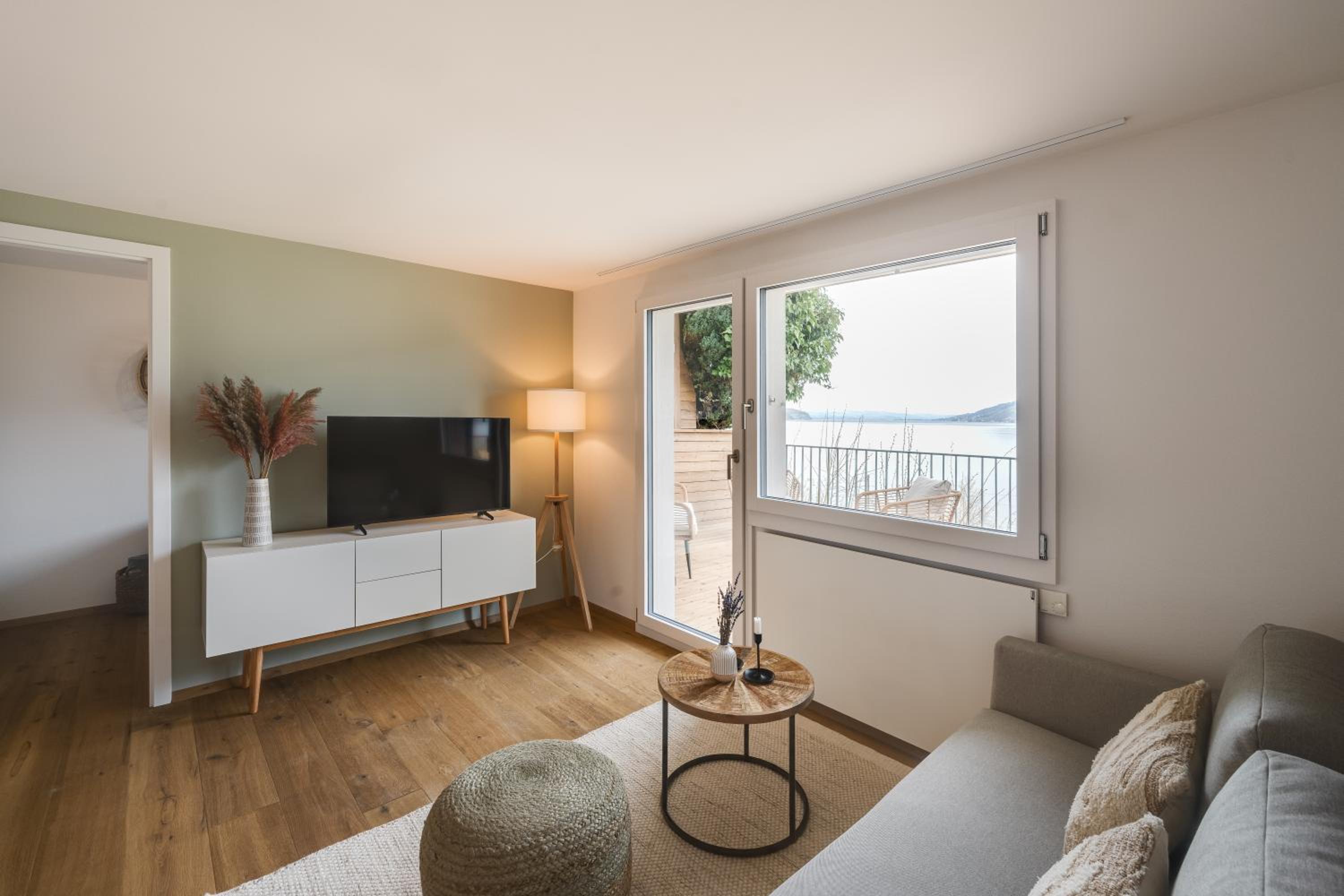 Bijou Lake Side Terrace - Panorama-Terrasse mit Seeblick