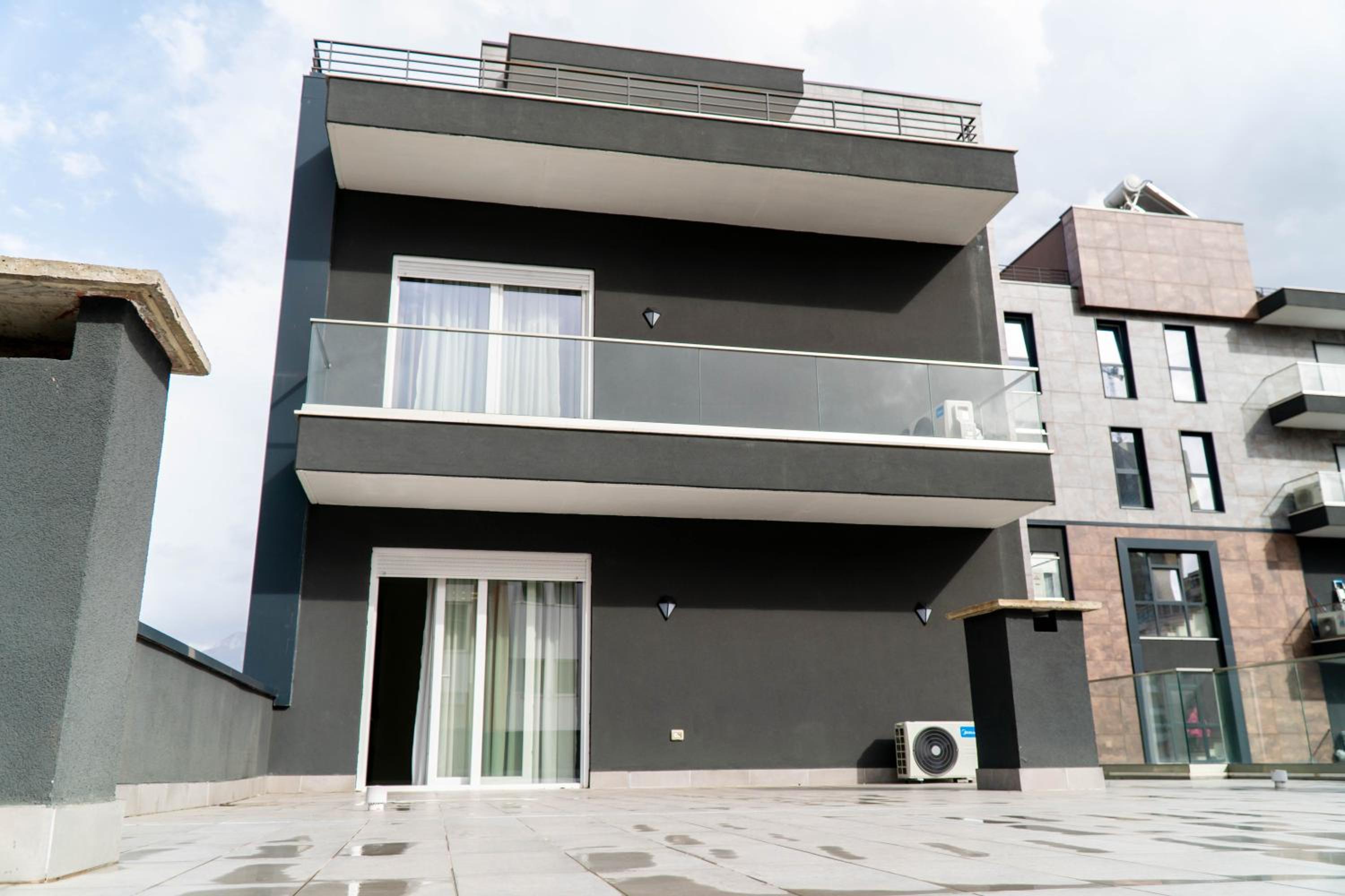 Signature apartment 9