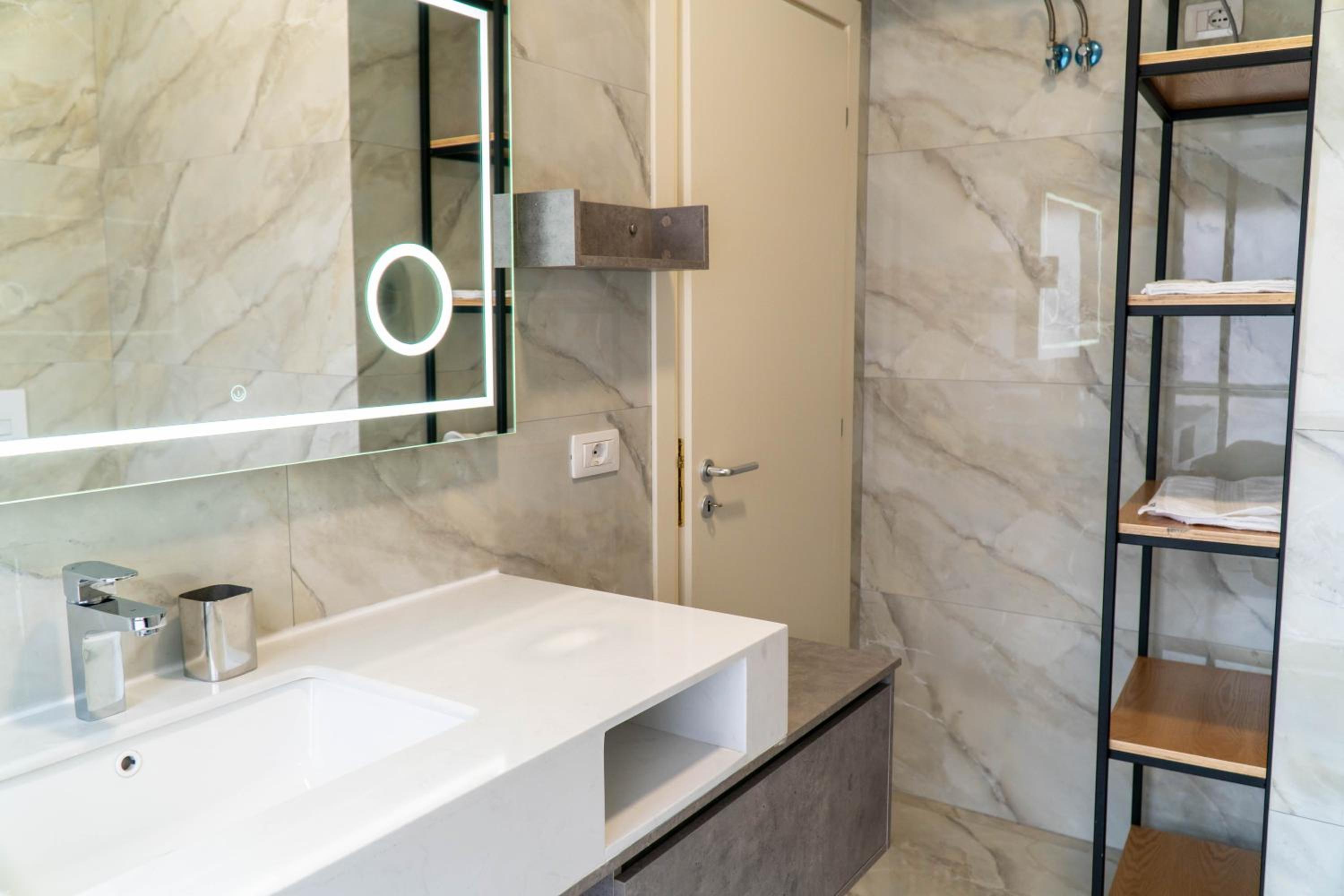 Signature apartment 9