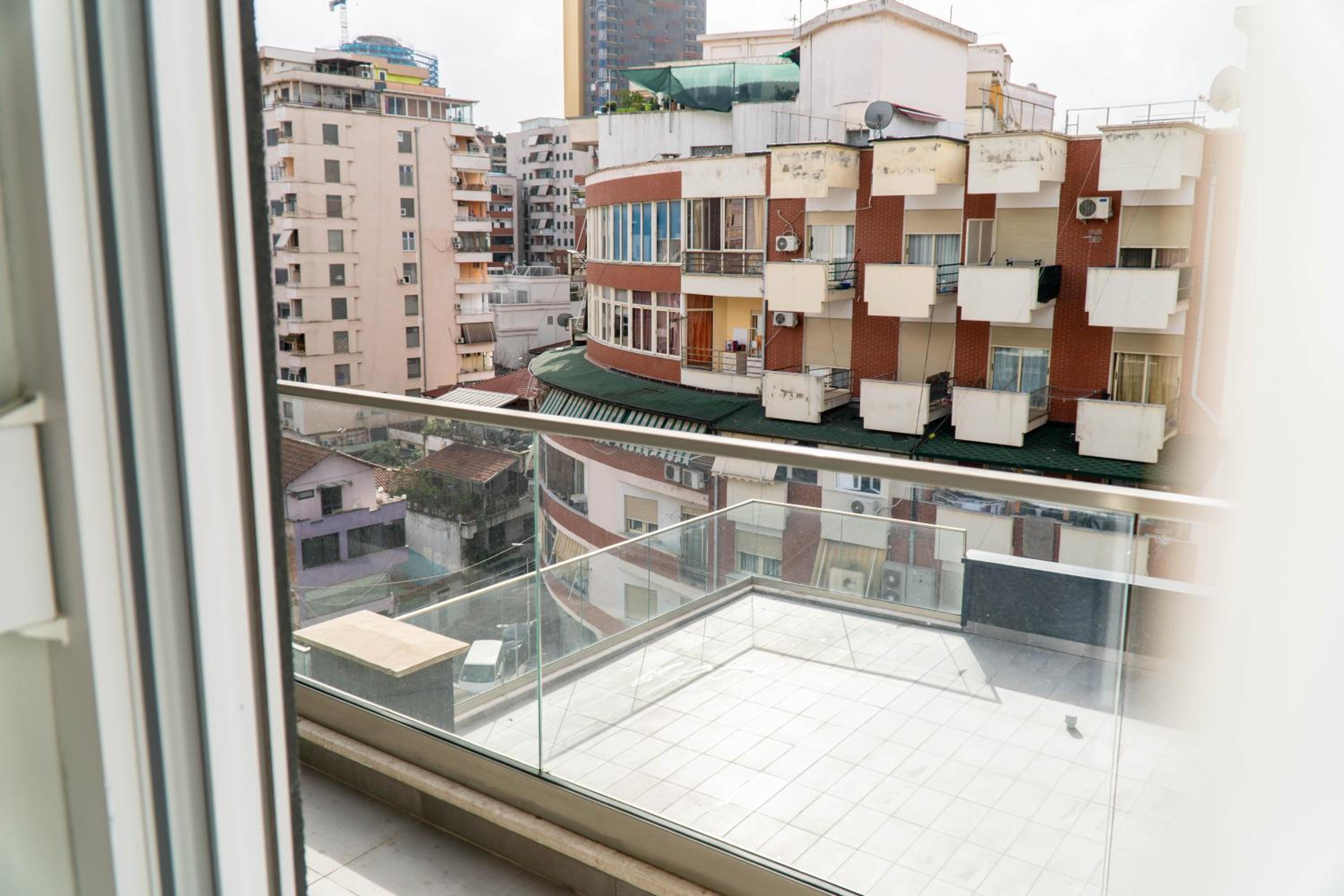 Signature apartment 9