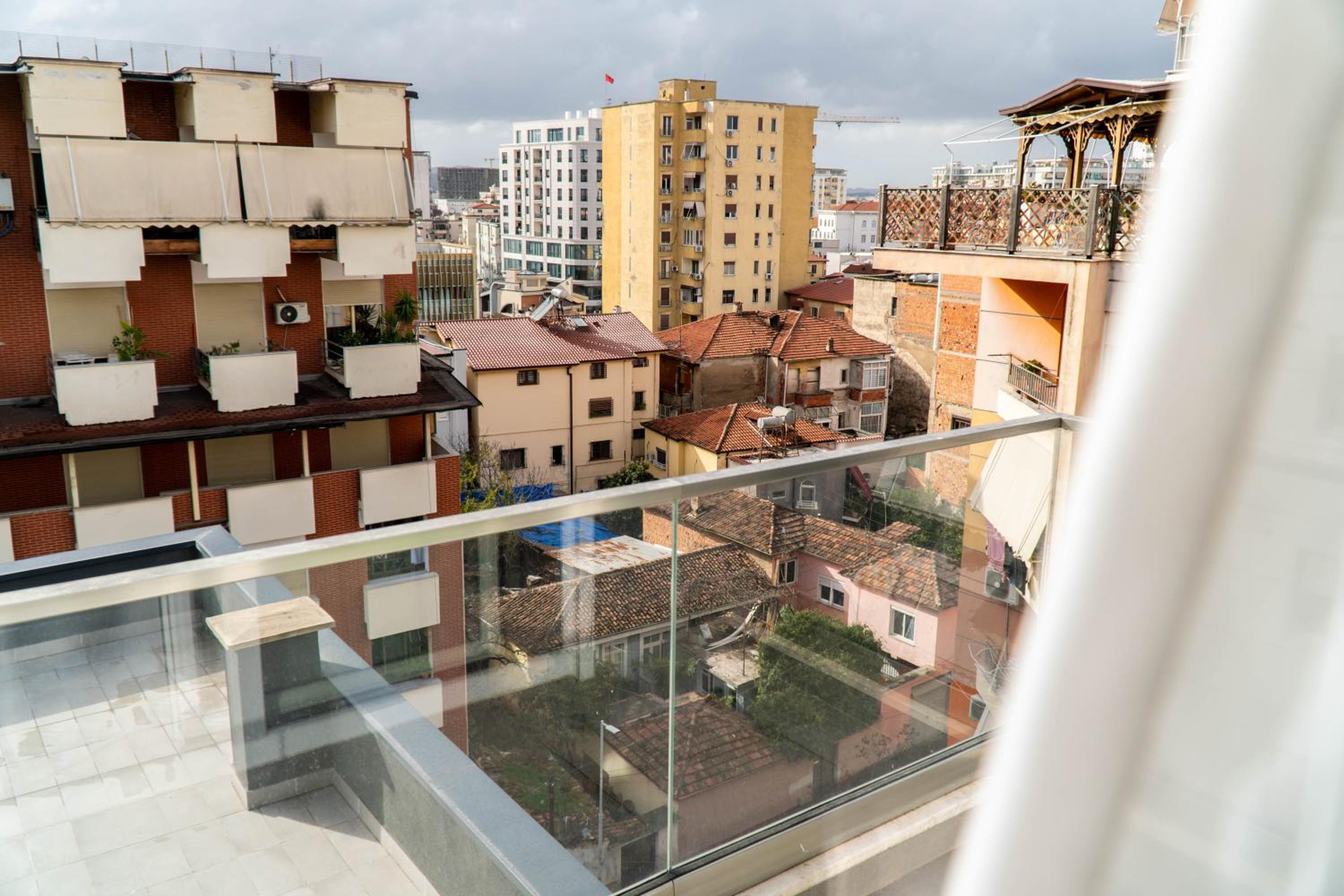 Signature apartment 9