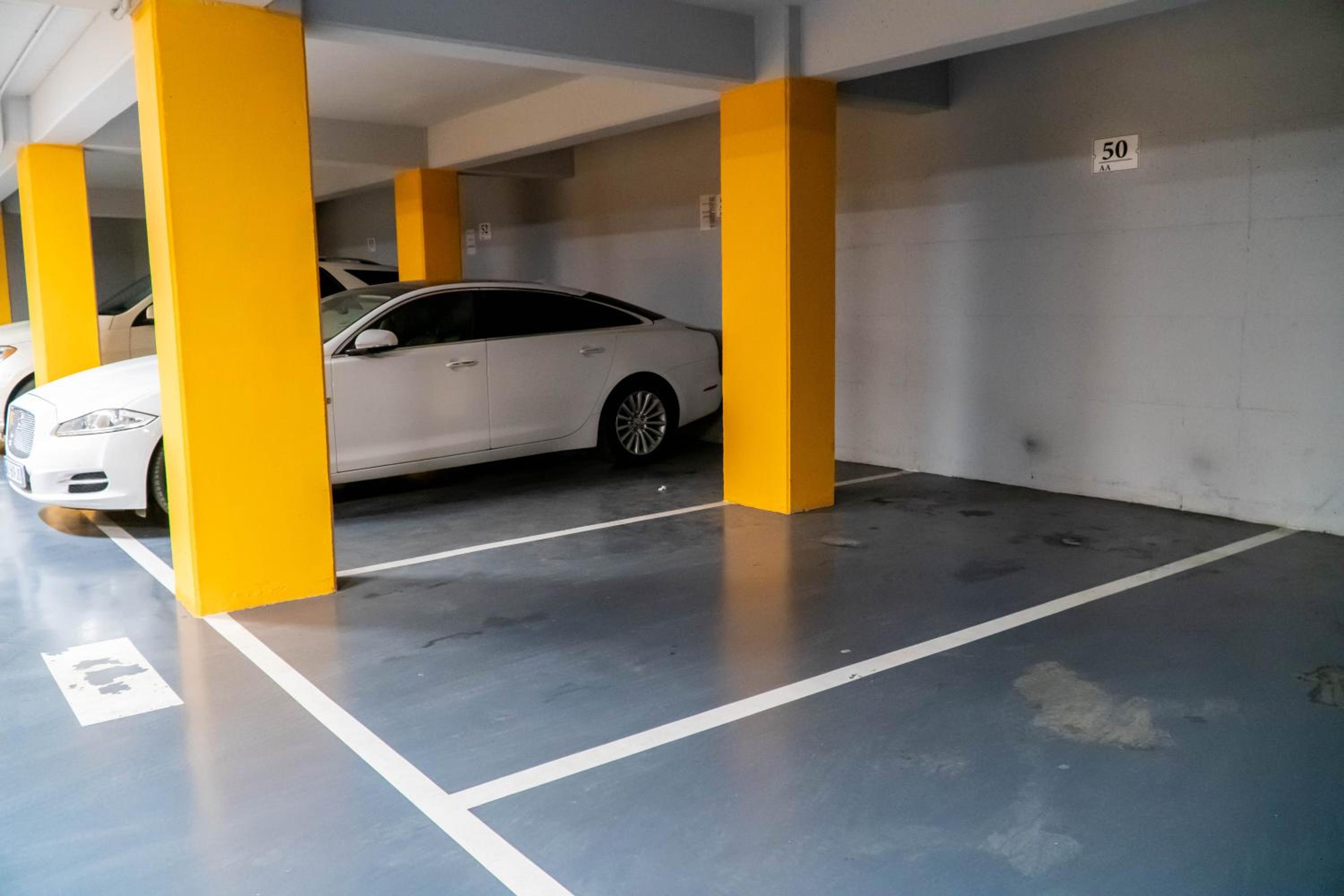 Signature apartment 9