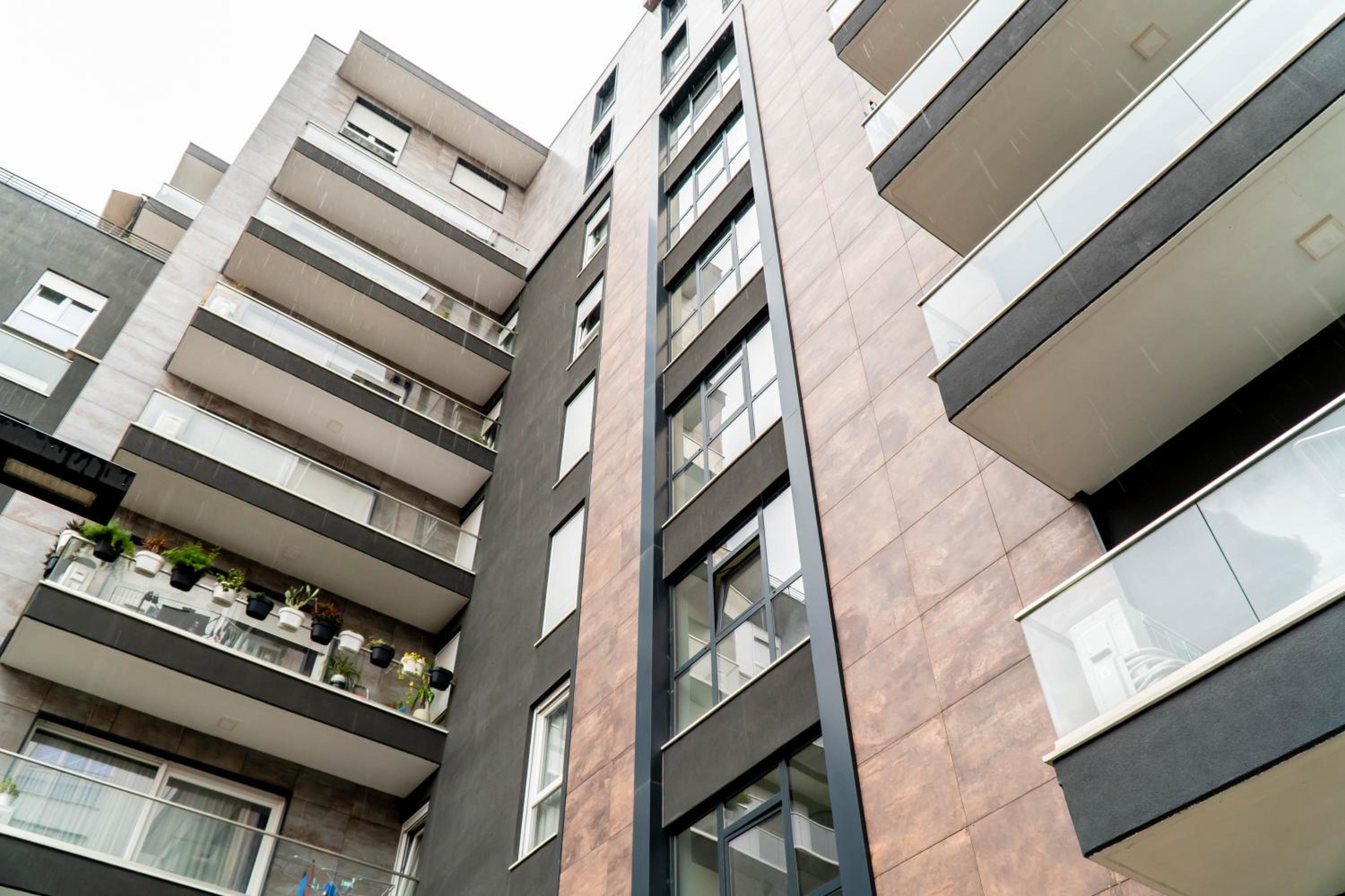 Signature apartment 9